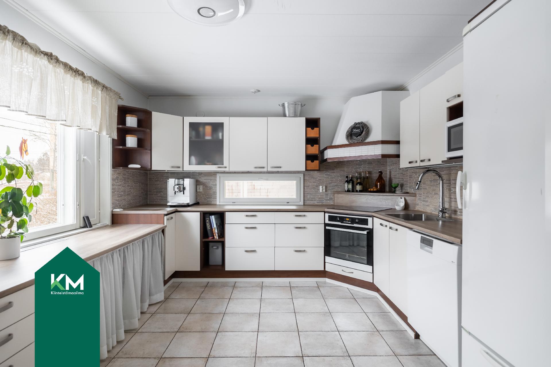 Kimmonkatu 6, Hovila, Kotka