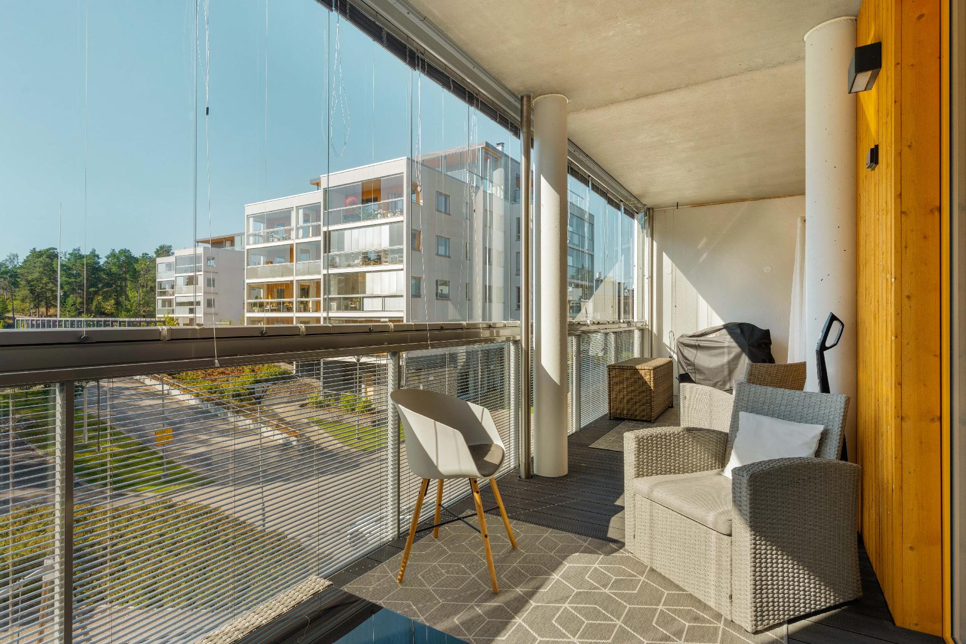 Parveke on todella iso