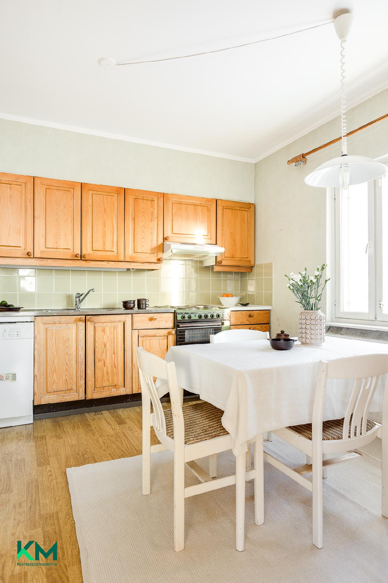 Albertinkatu 11, Keskusta, Oulu