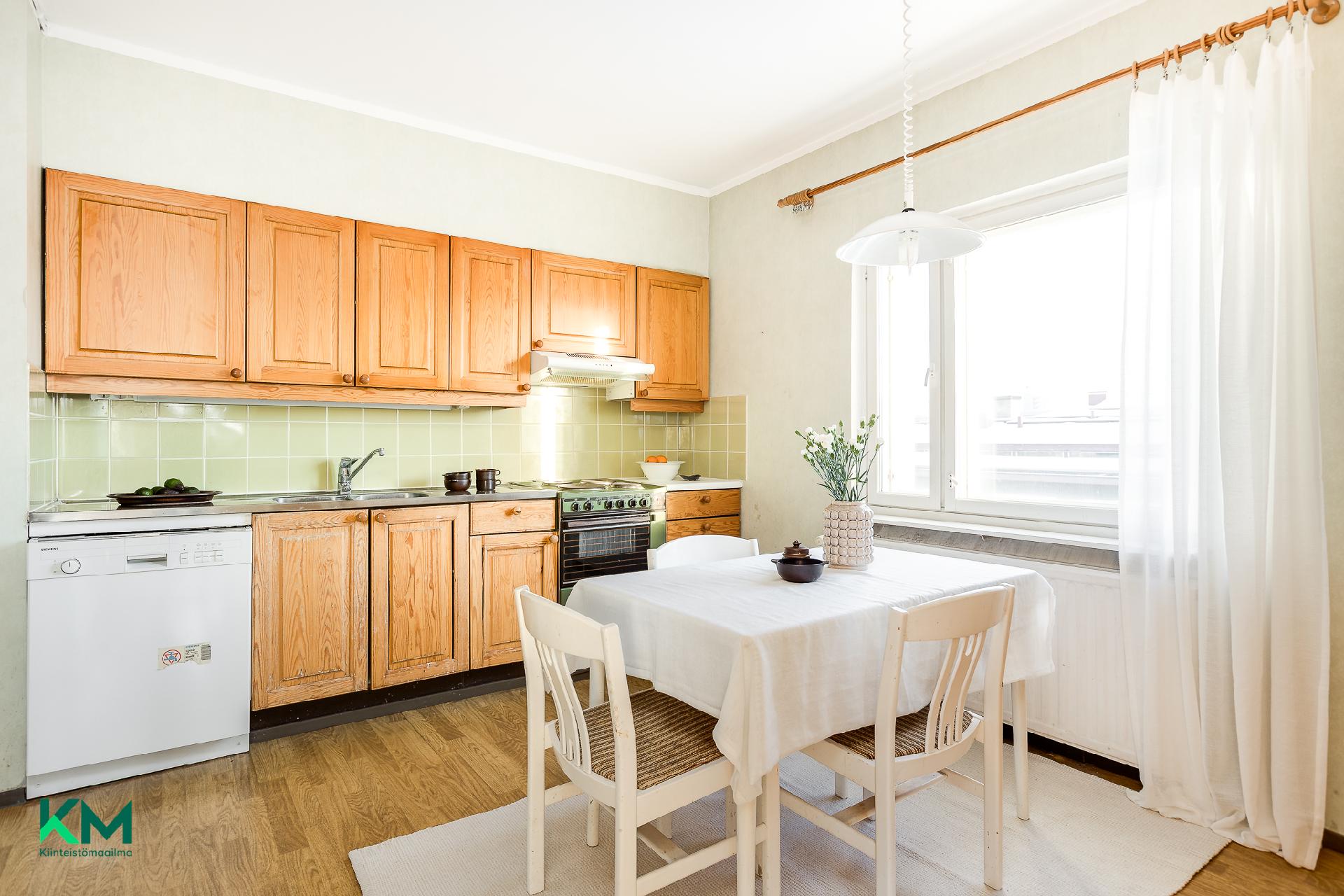 Albertinkatu 11, Keskusta, Oulu