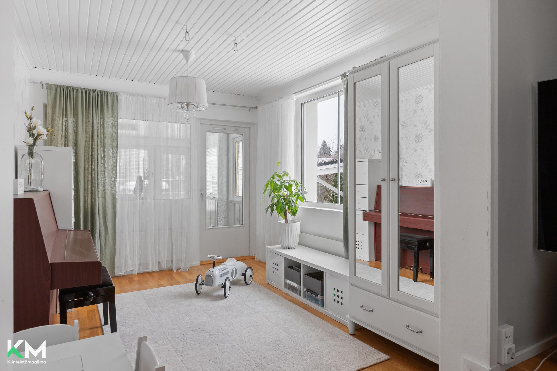 Suorankulmankatu 14, Laune, Lahti