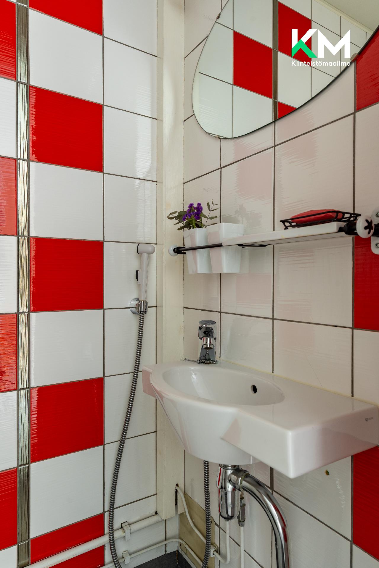 Siltakyläntie 2, Siltamäki, Helsinki