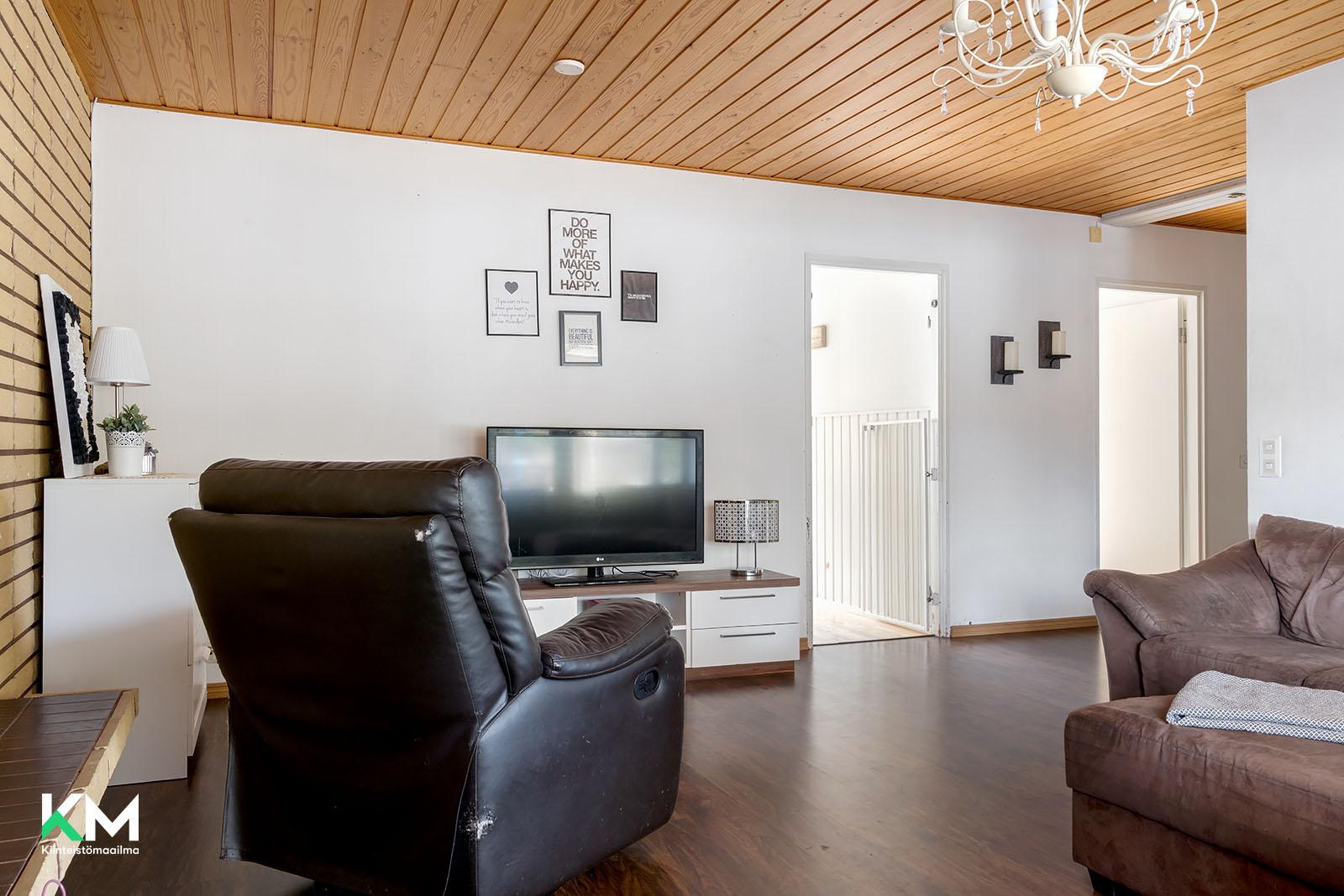 Nykyrintie 7, Muhos, Muhos