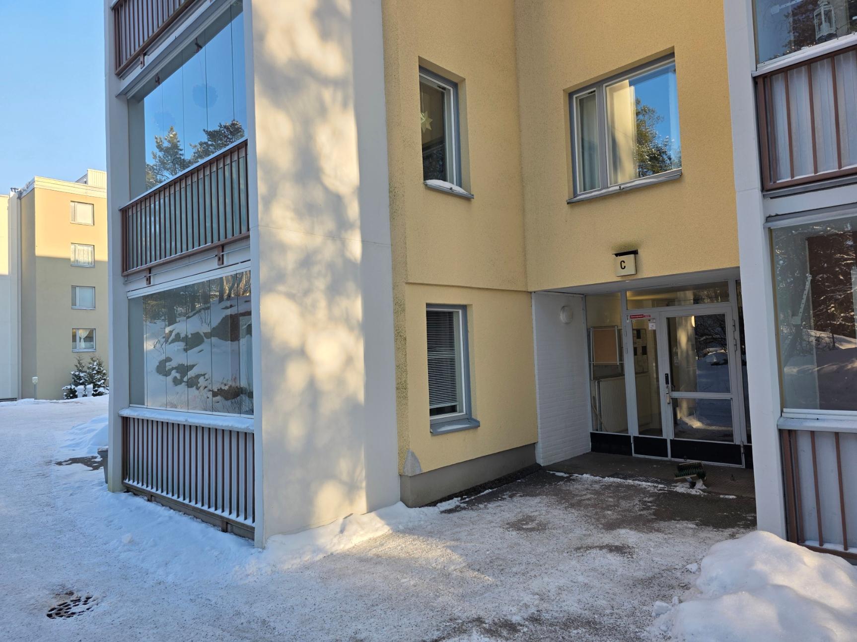 Pyhätunturintie 1, Mellunmäki, Helsinki