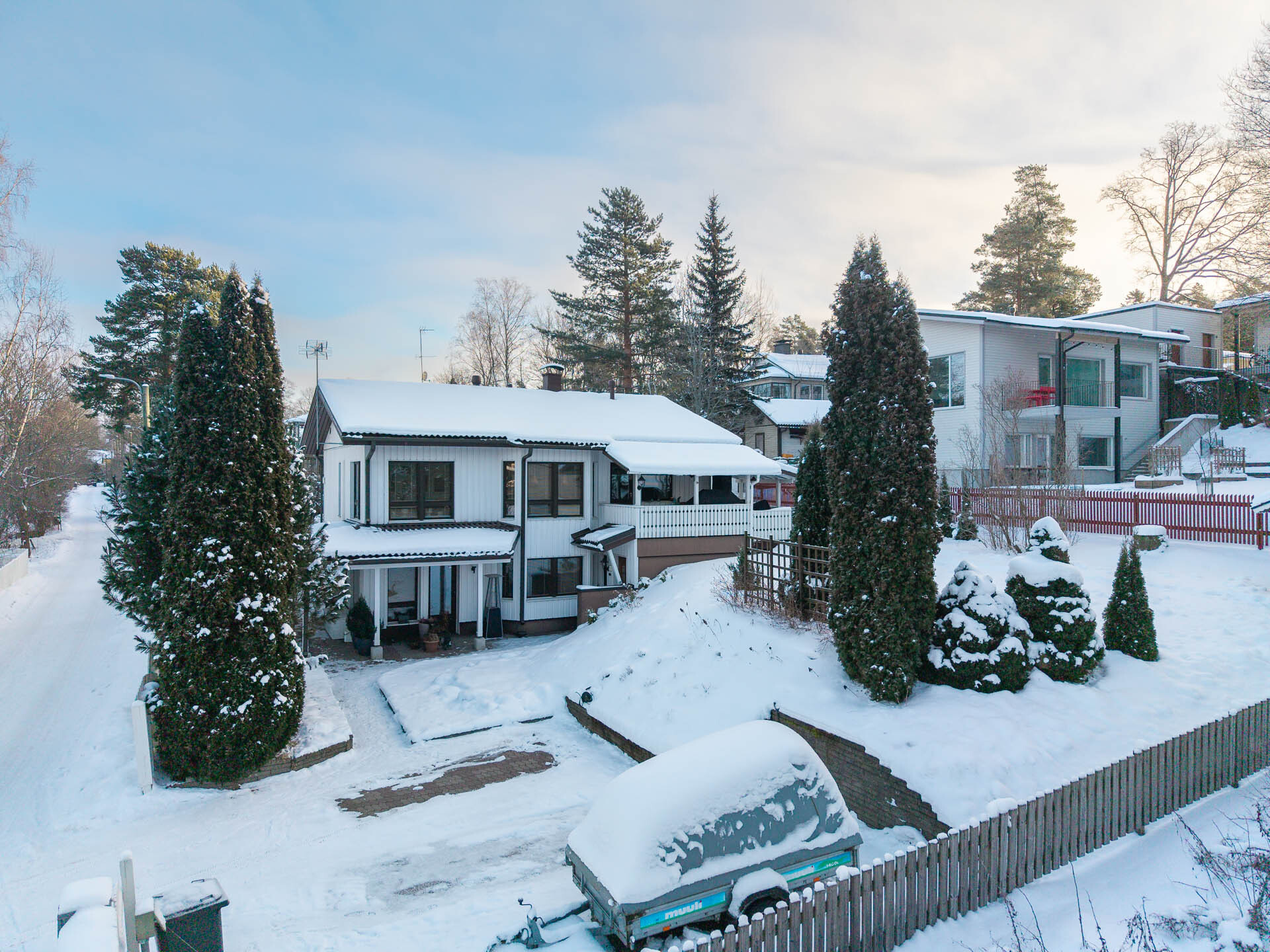 Mäenalus 20, Tapanila, Helsinki