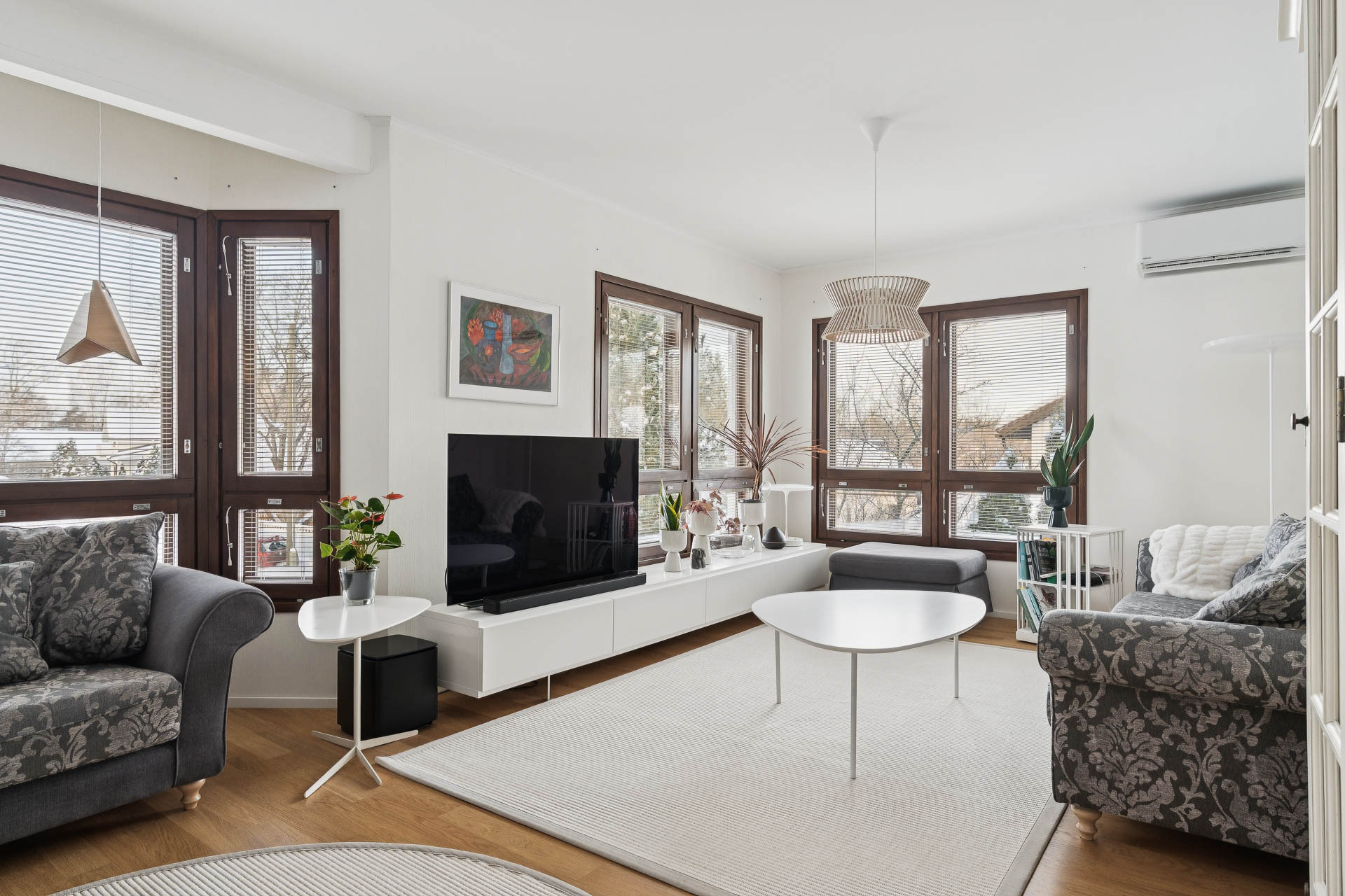 Mäenalus 20, Tapanila, Helsinki