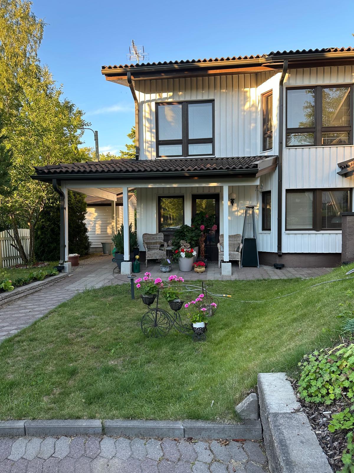 Mäenalus 20, Tapanila, Helsinki