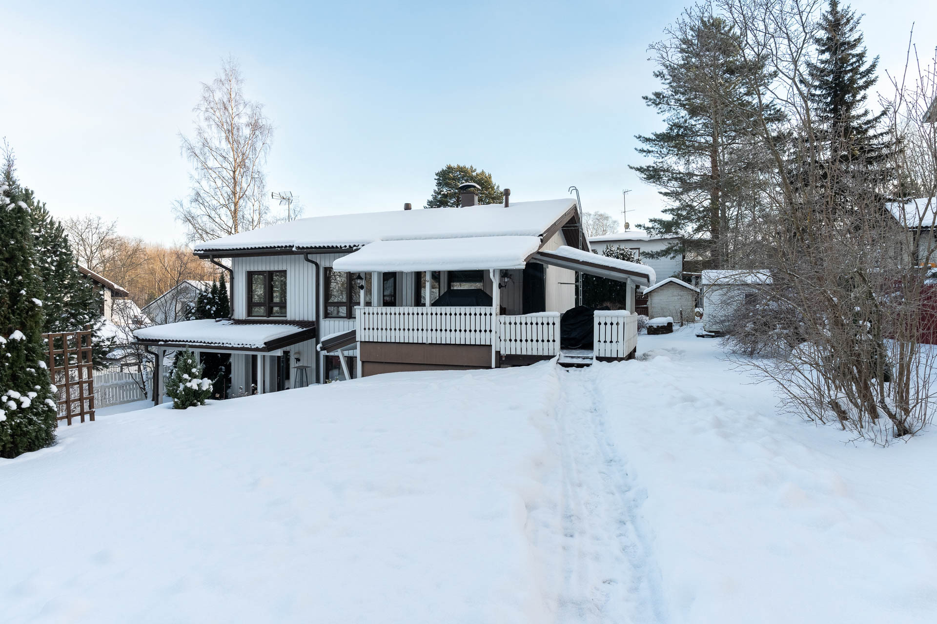 Mäenalus 20, Tapanila, Helsinki