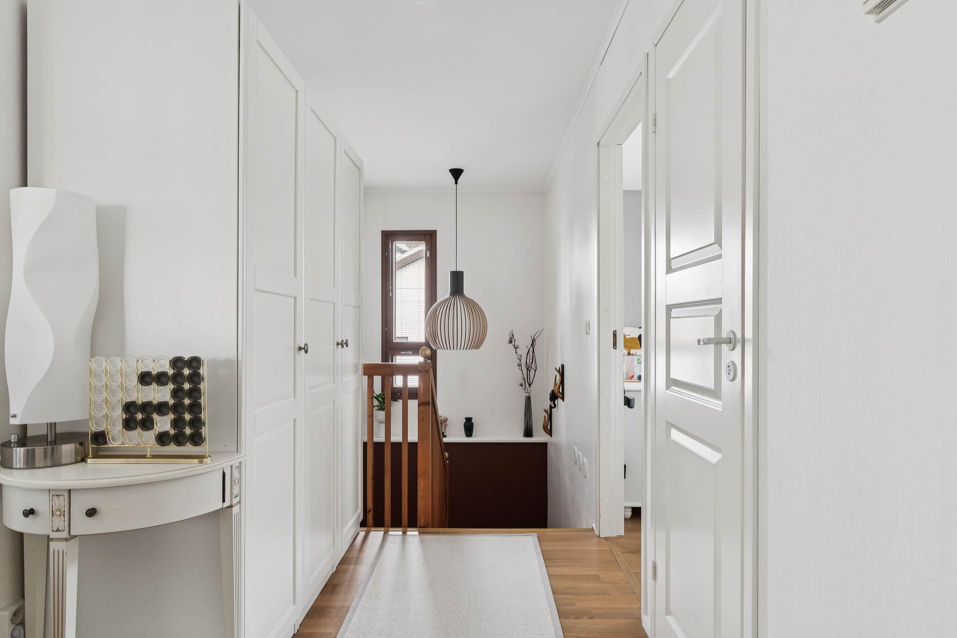 Mäenalus 20, Tapanila, Helsinki