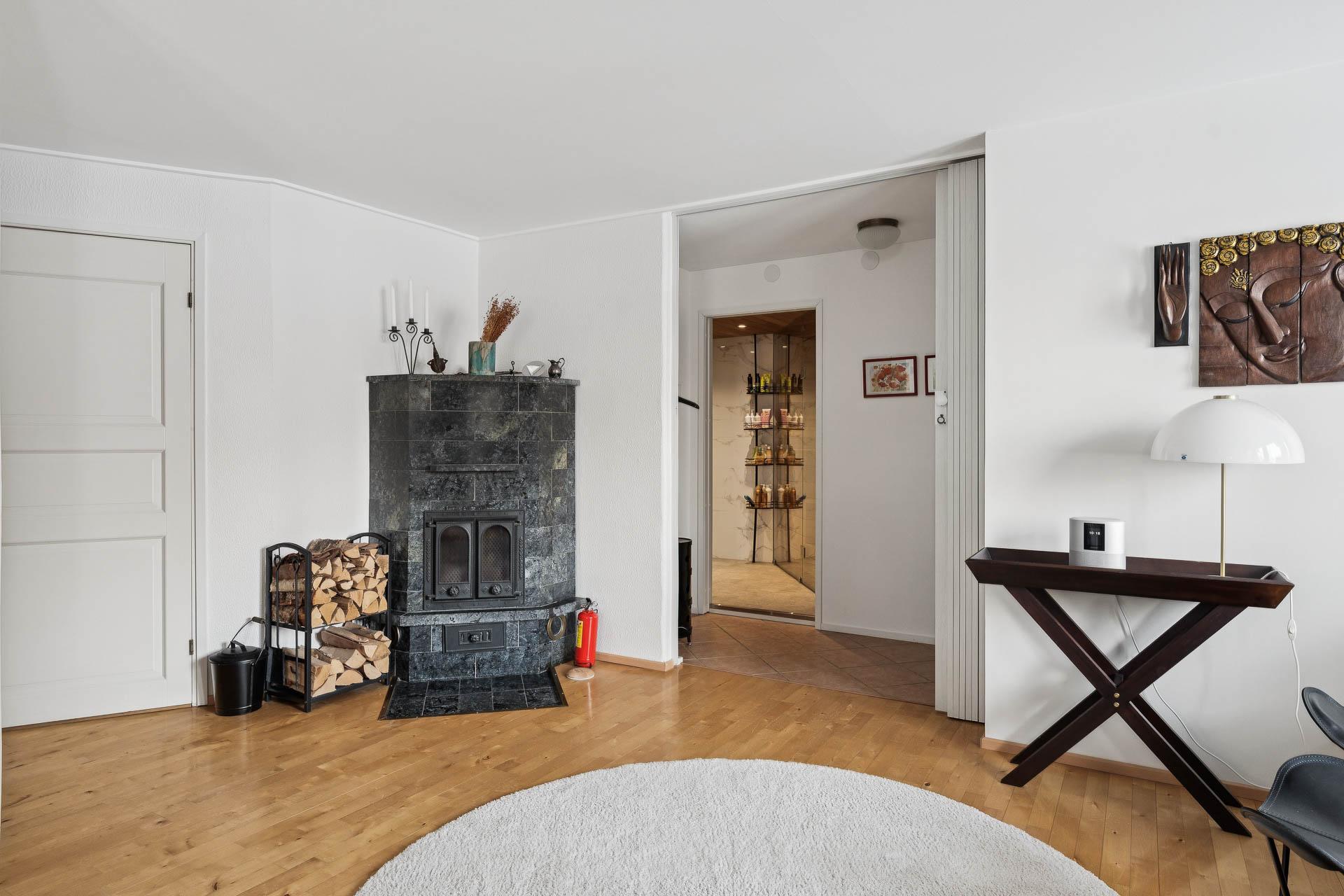 Mäenalus 20, Tapanila, Helsinki