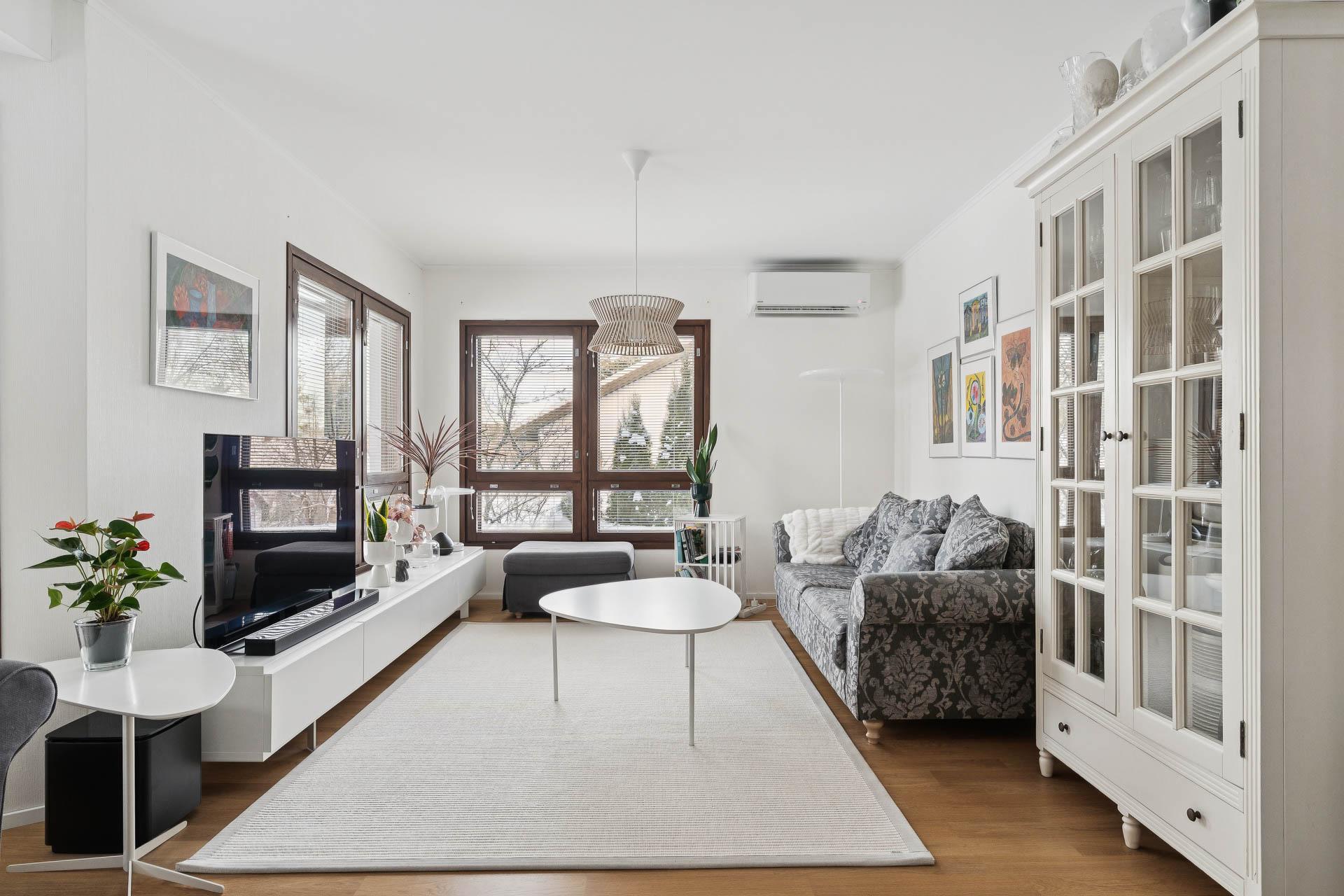 Mäenalus 20, Tapanila, Helsinki