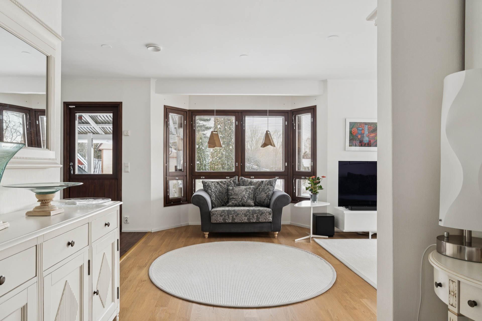 Mäenalus 20, Tapanila, Helsinki