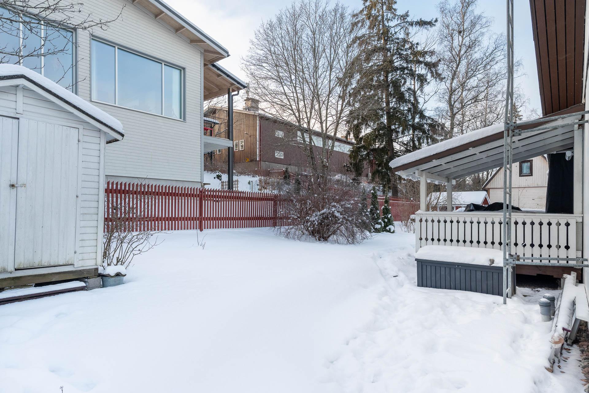 Mäenalus 20, Tapanila, Helsinki