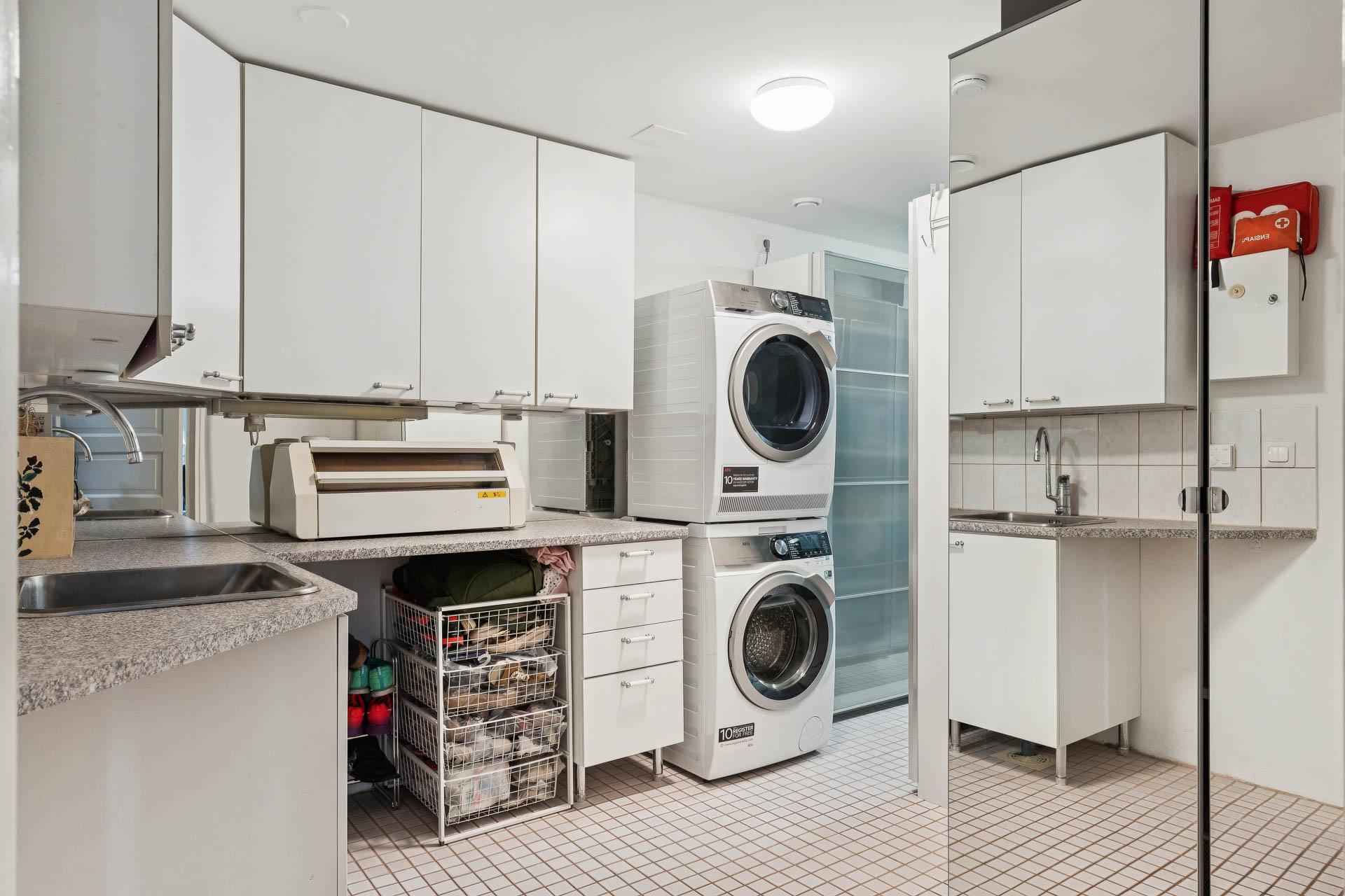 Mäenalus 20, Tapanila, Helsinki