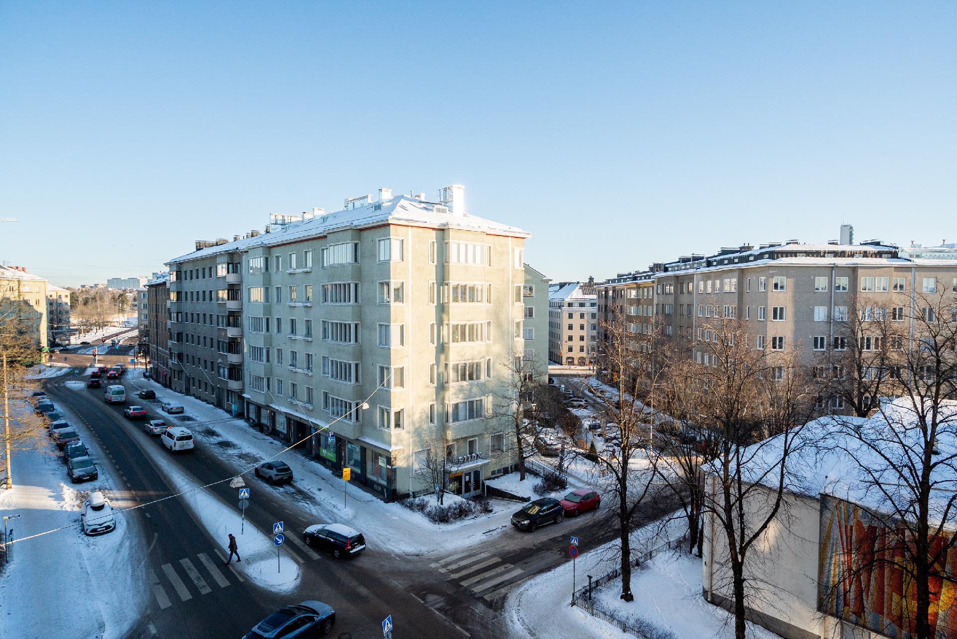 Näkymä ikkunoista vasemmalle