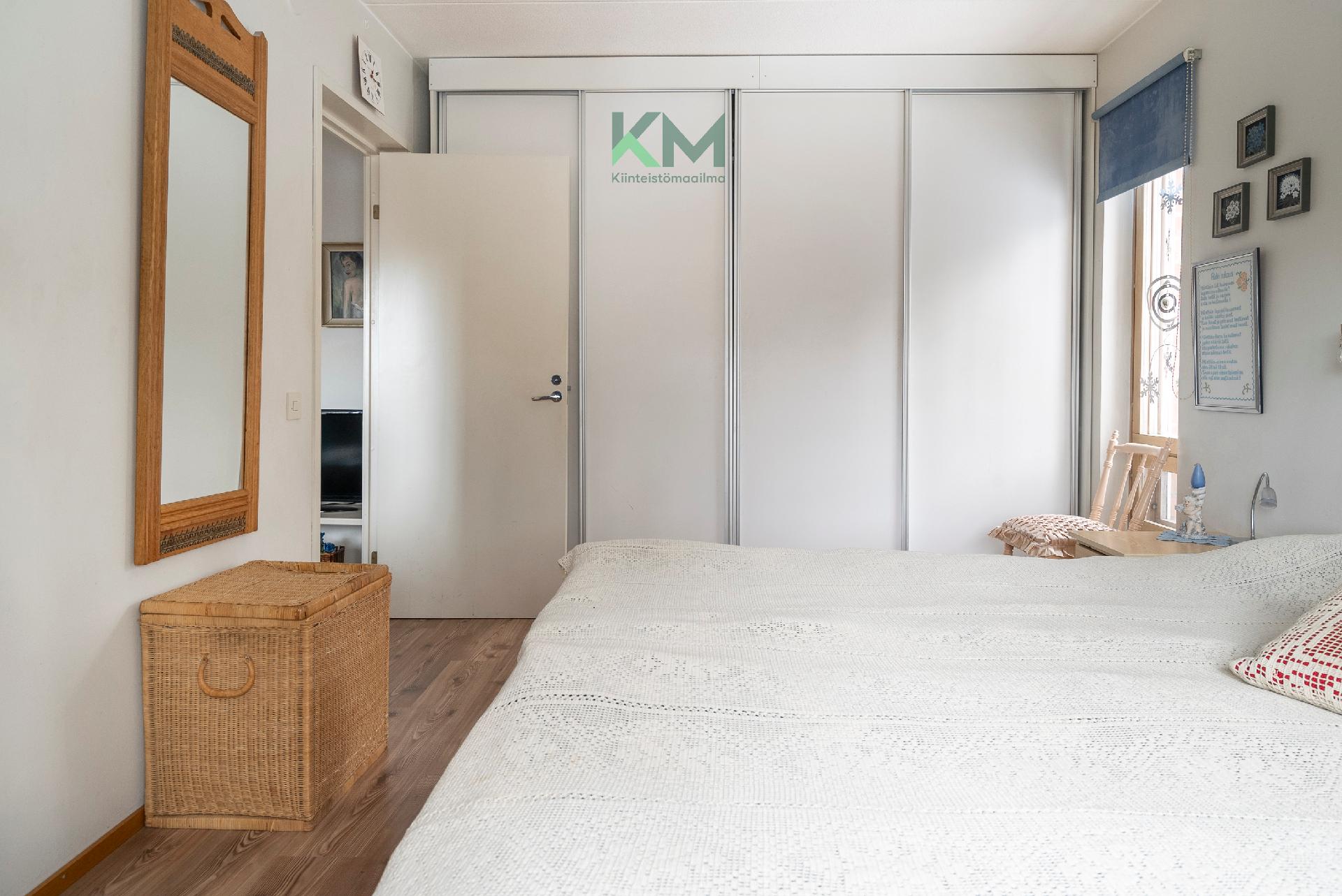 Lehdokkipolku 4, Itäkeskus, Helsinki