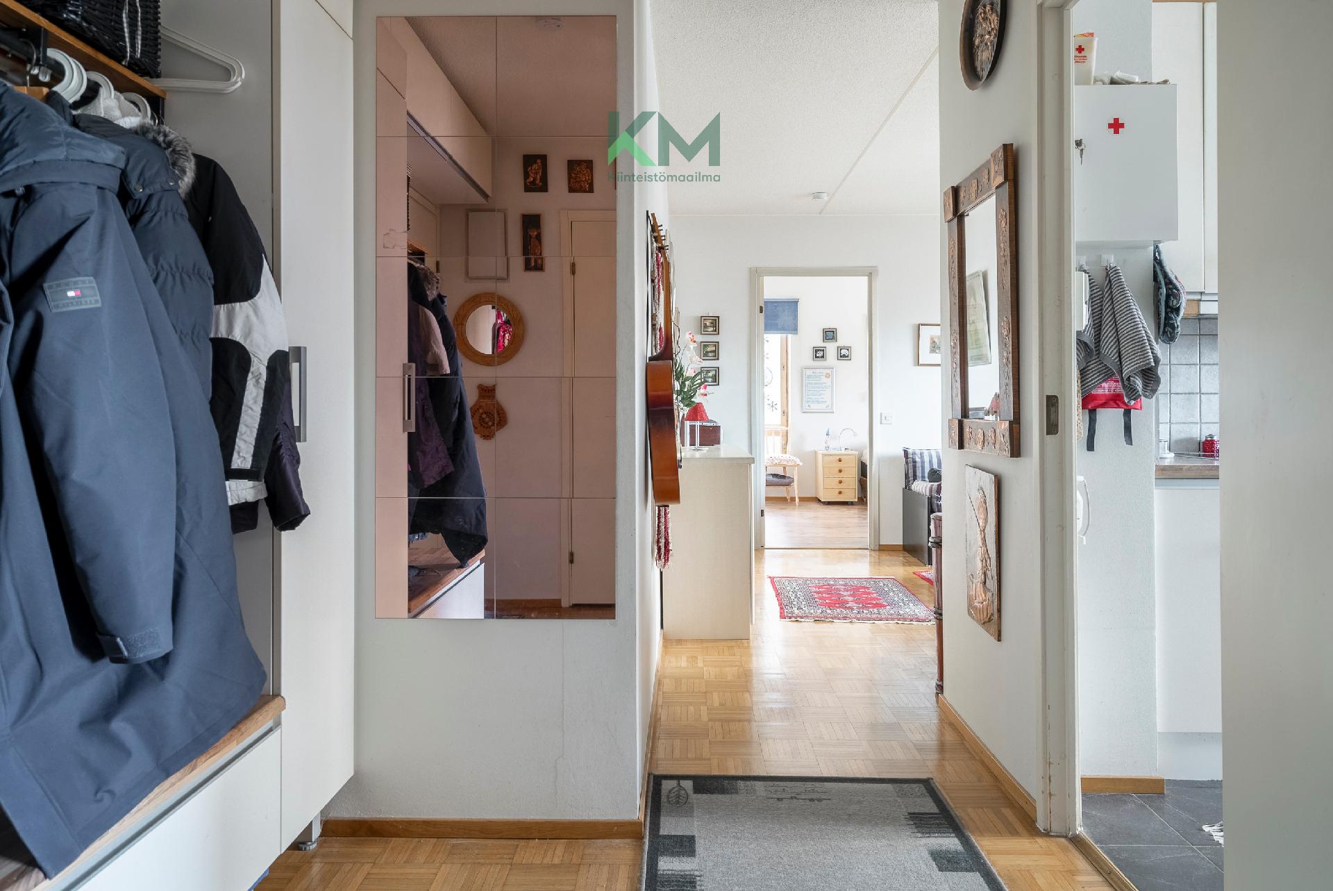 Lehdokkipolku 4, Itäkeskus, Helsinki