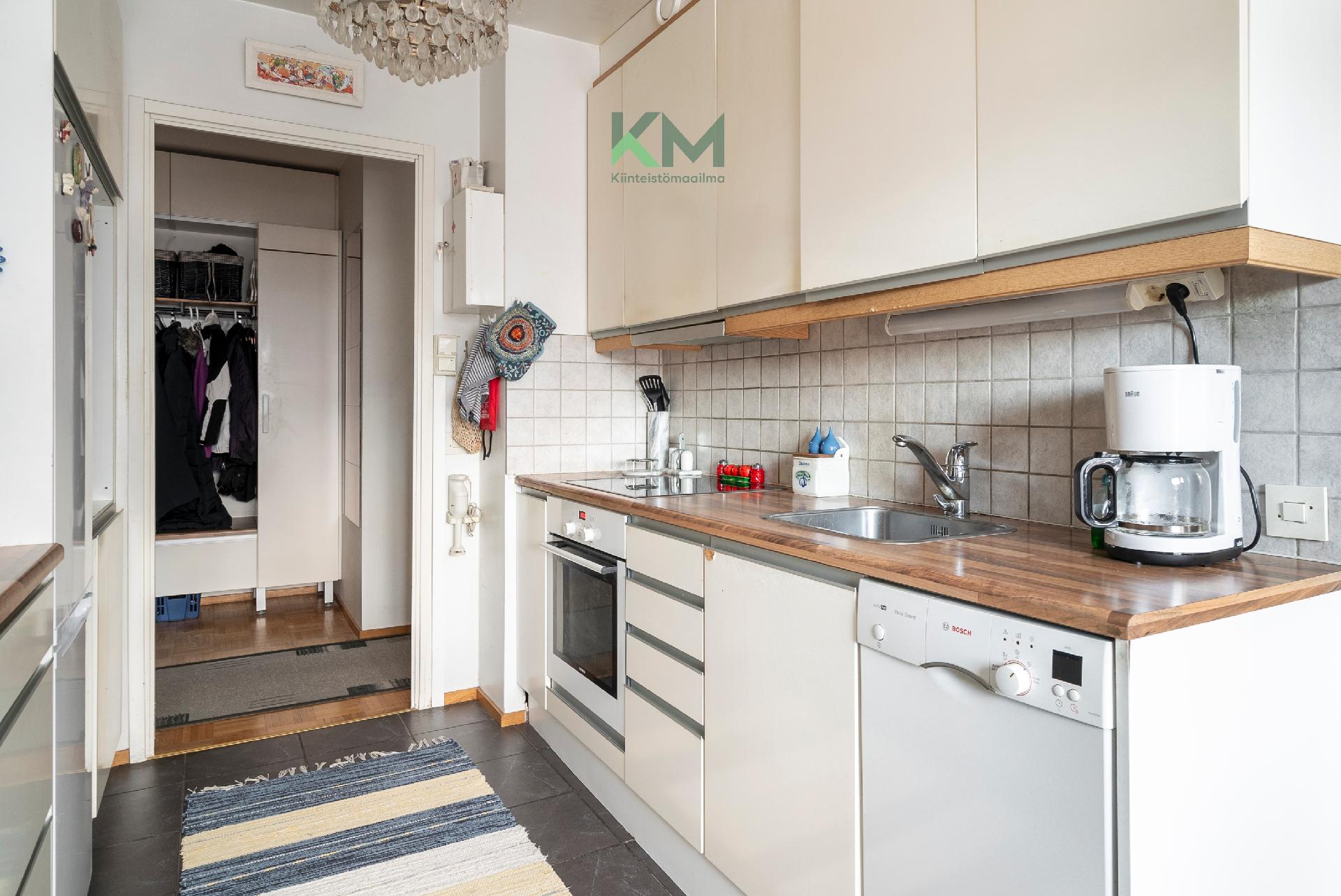 Lehdokkipolku 4, Itäkeskus, Helsinki