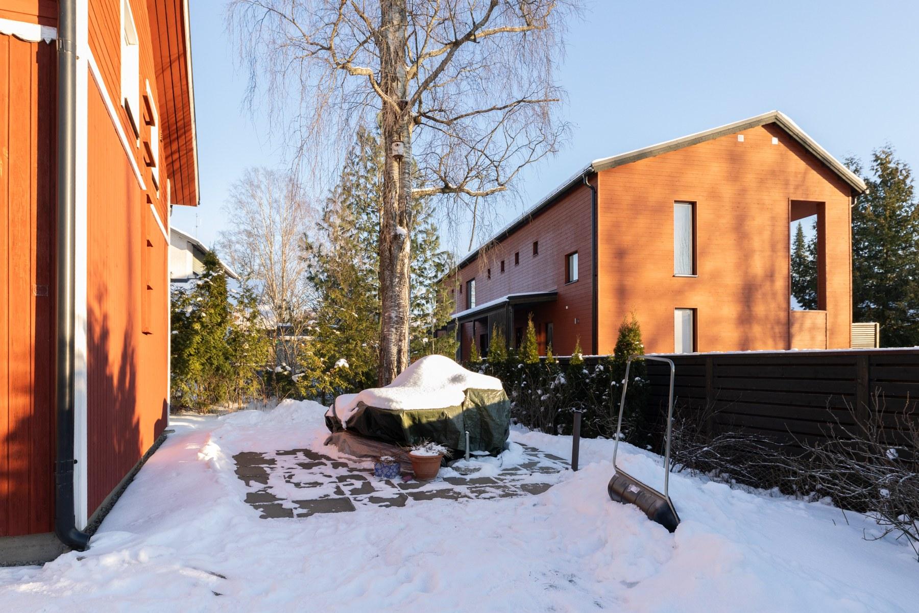 Piha-aluetta - Patio puutarhahuonekaluille