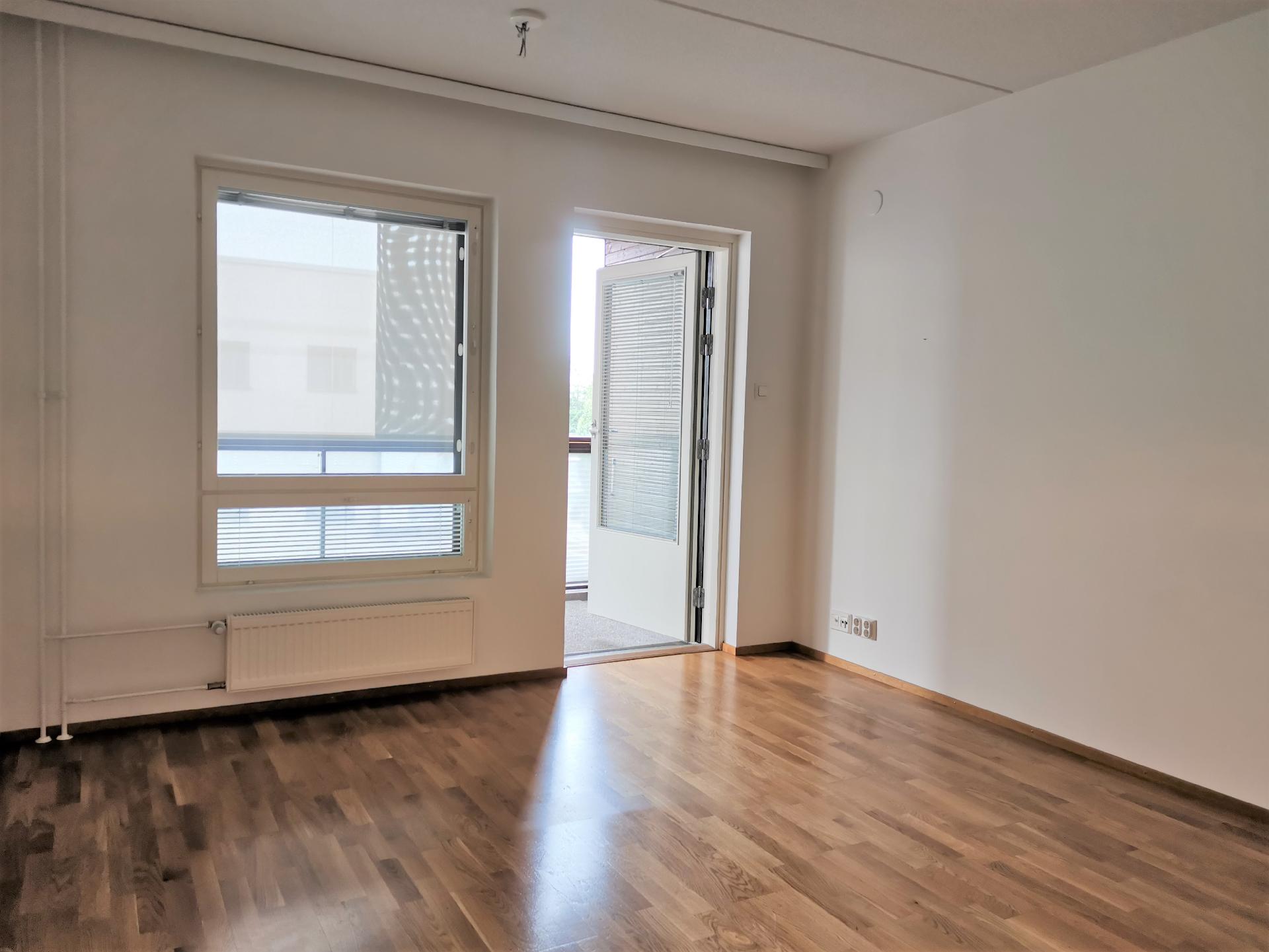 olohuoneesta käynti parvekkeelle