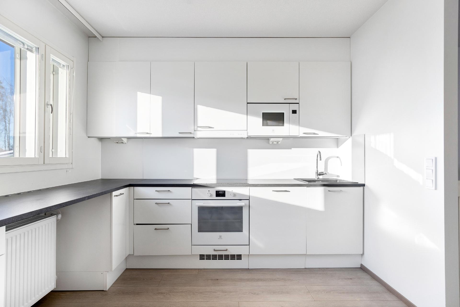 Harmaaniitynkuja 4, Tillinmäki, Espoo