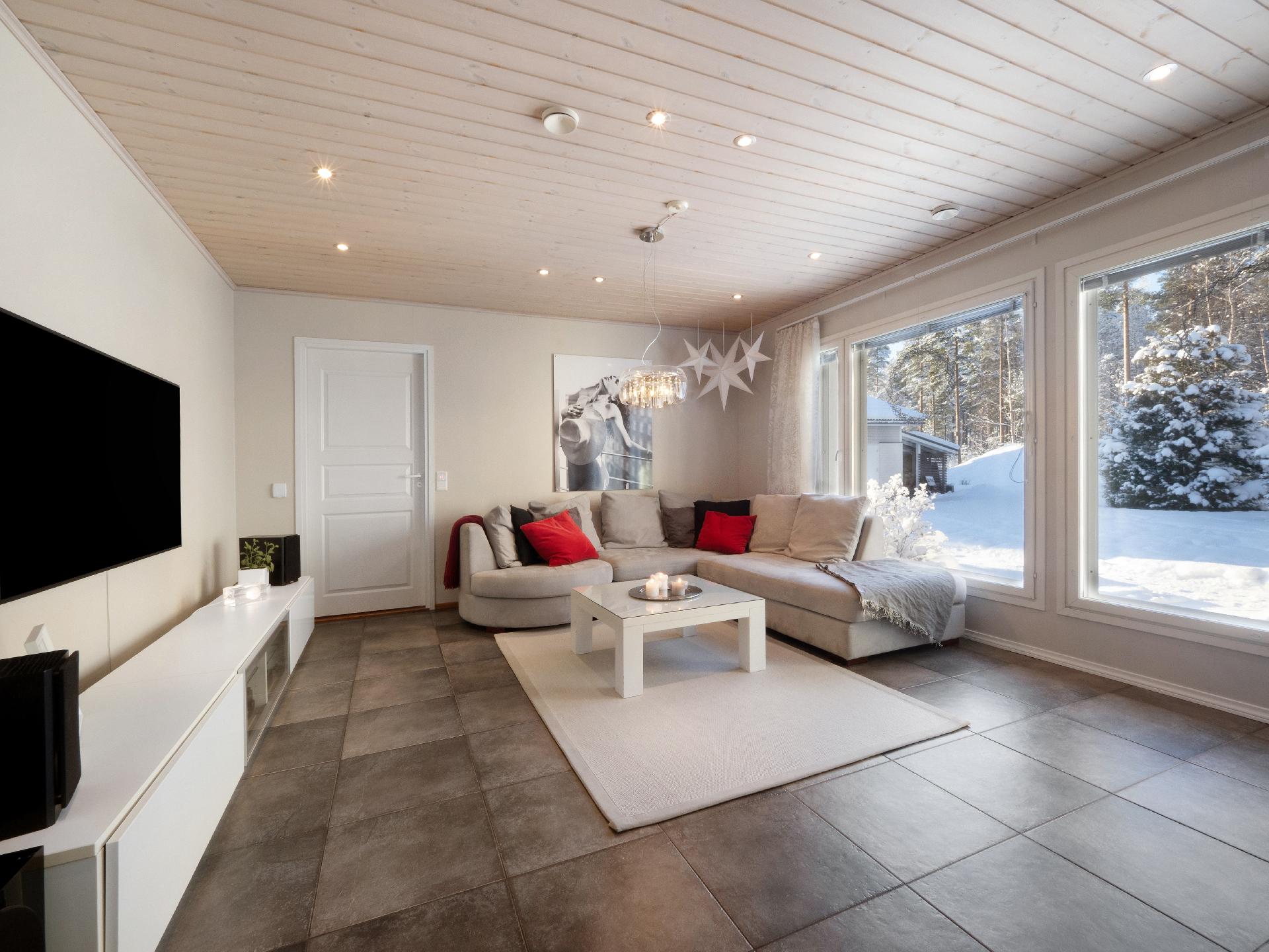 Jahtimestarintie 18, Kylmäoja, Kontiolahti