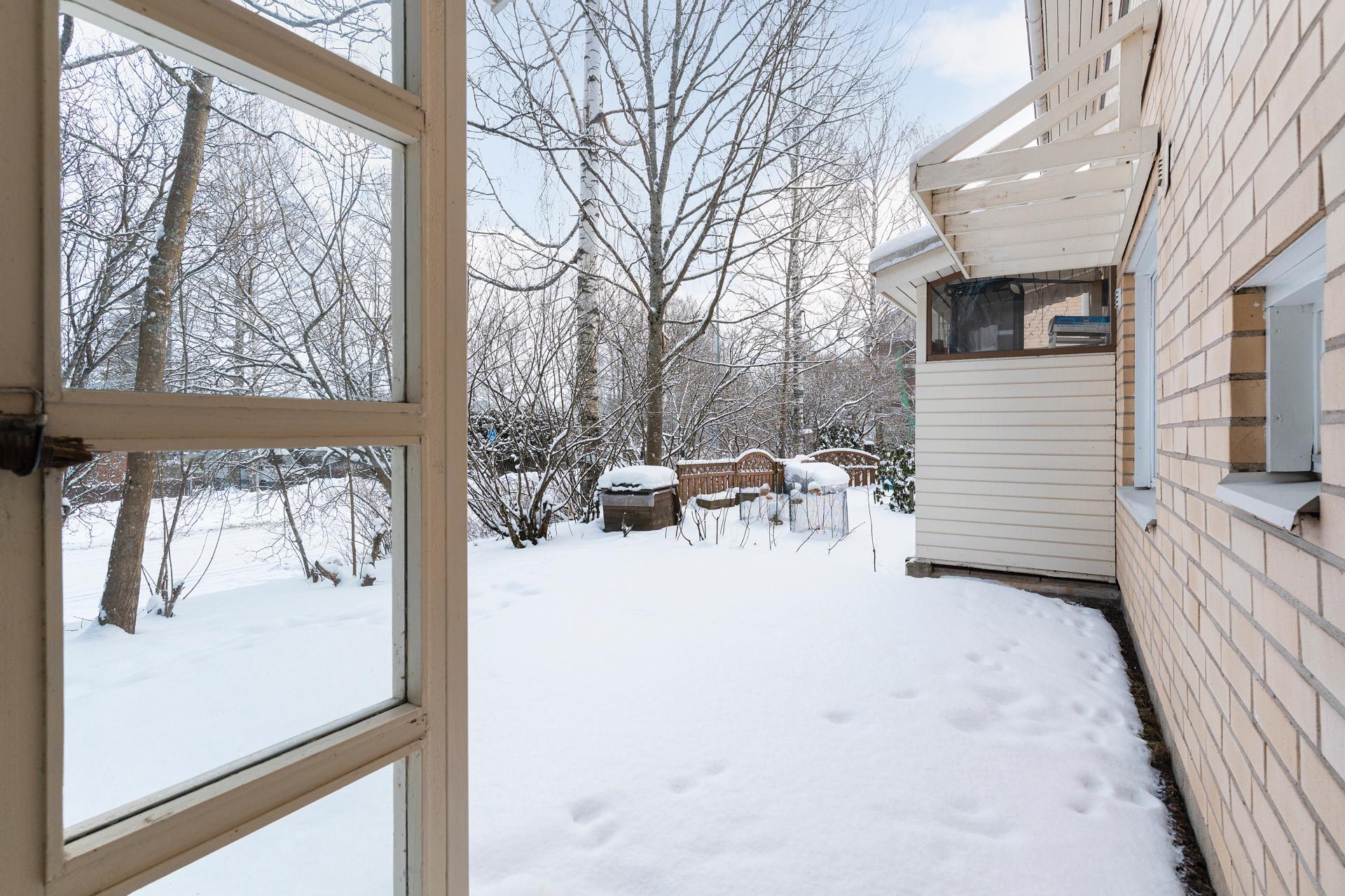 Kuismakuja 1, Pukinmäki, Helsinki