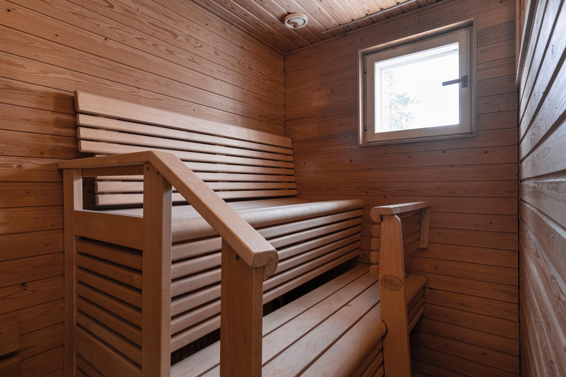 Kuismakuja 1, Pukinmäki, Helsinki