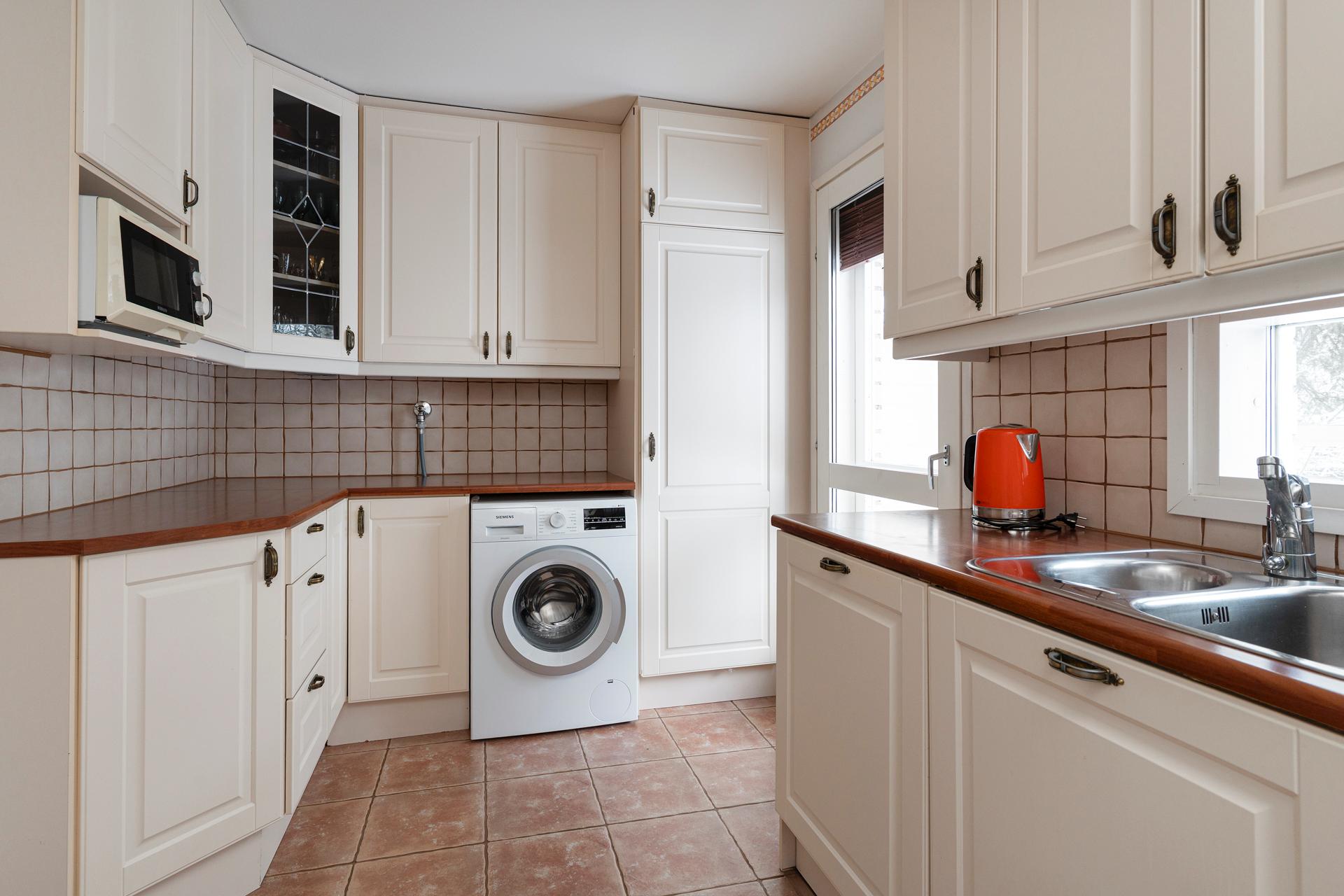 Kuismakuja 1, Pukinmäki, Helsinki