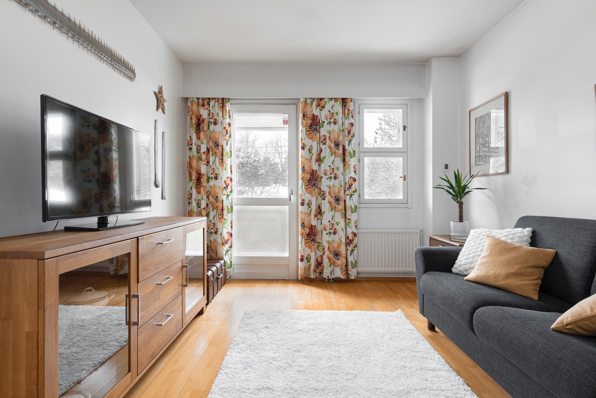 Kuismakuja 1, Pukinmäki, Helsinki