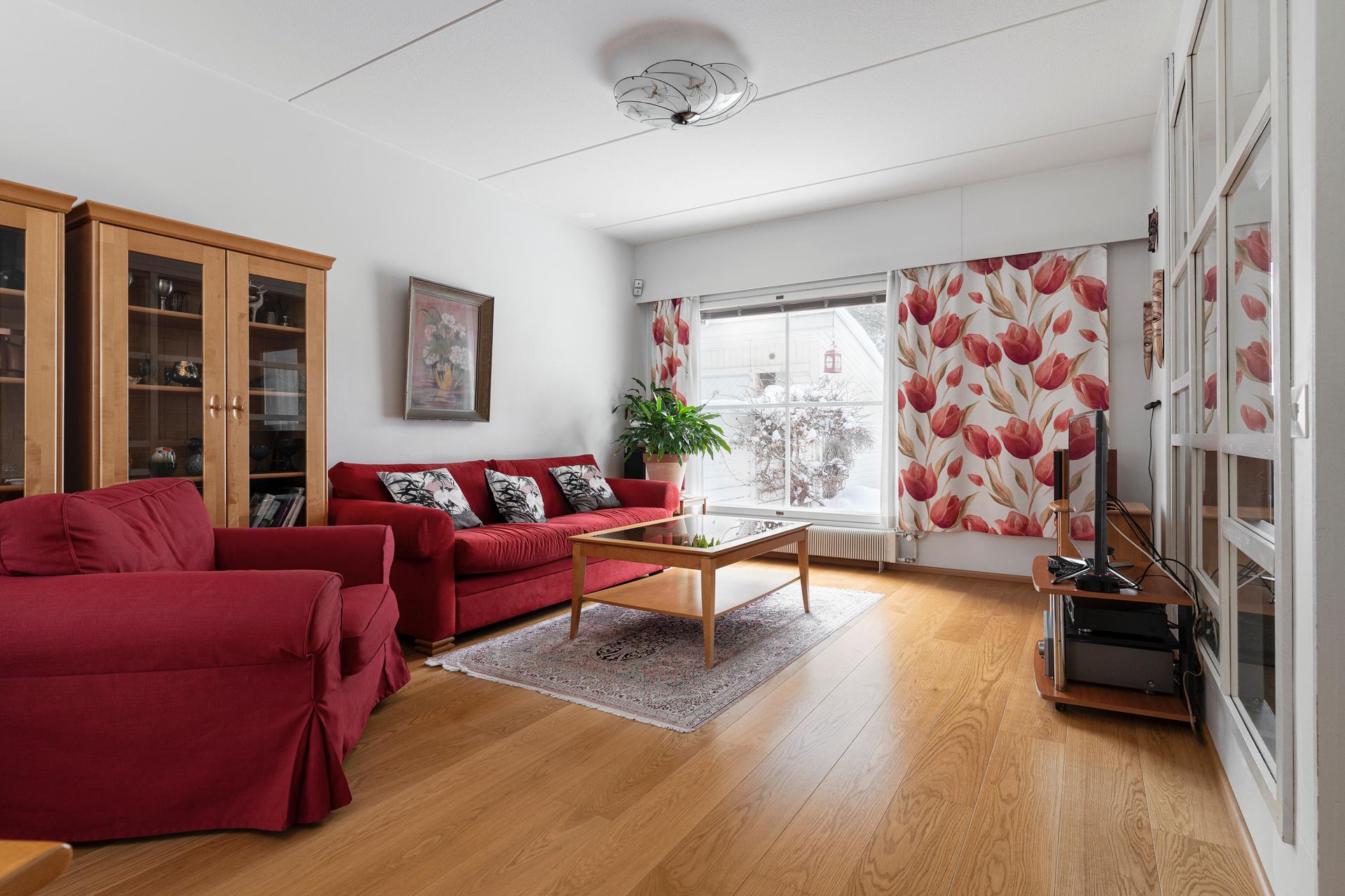 Kuismakuja 1, Pukinmäki, Helsinki