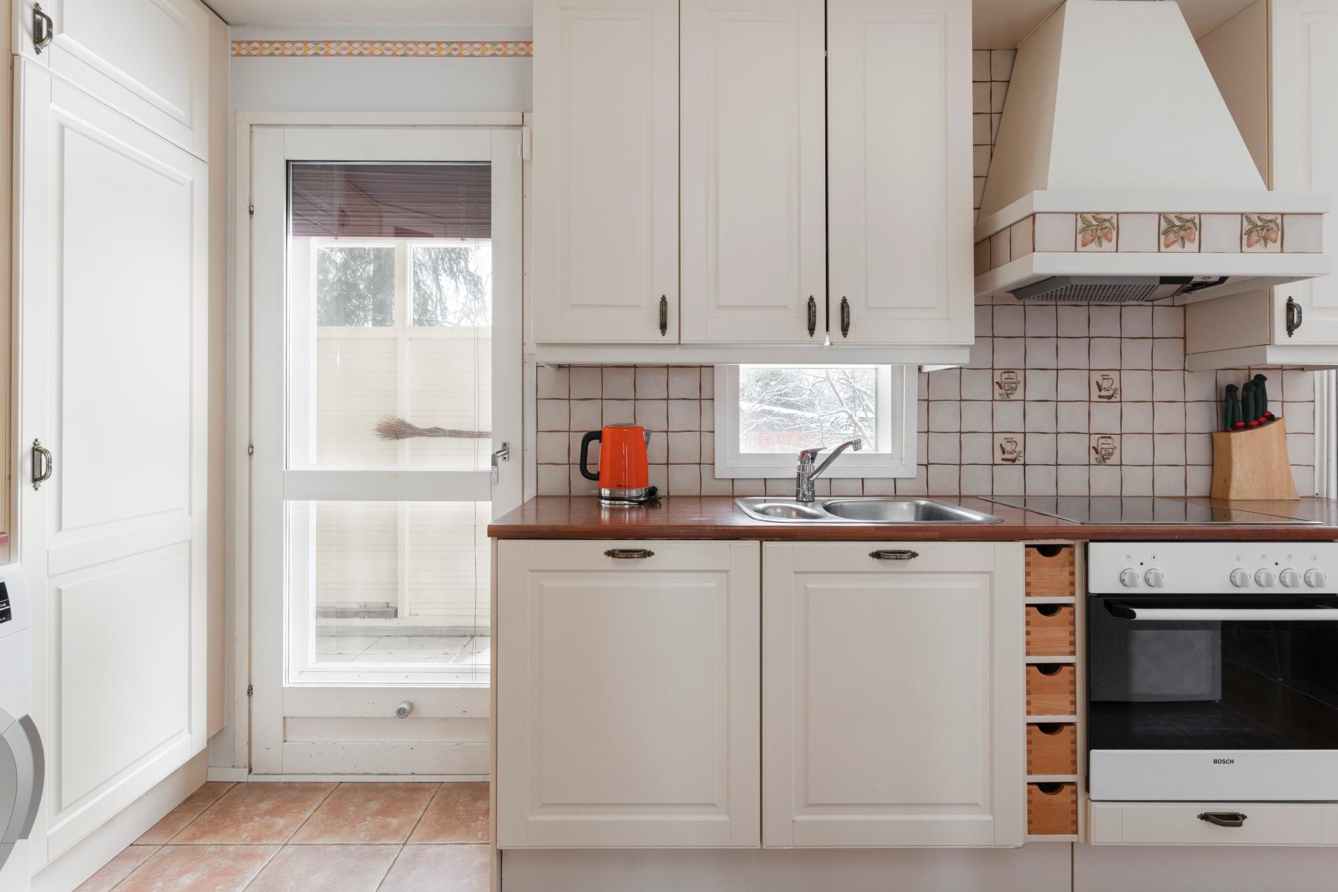 Kuismakuja 1, Pukinmäki, Helsinki