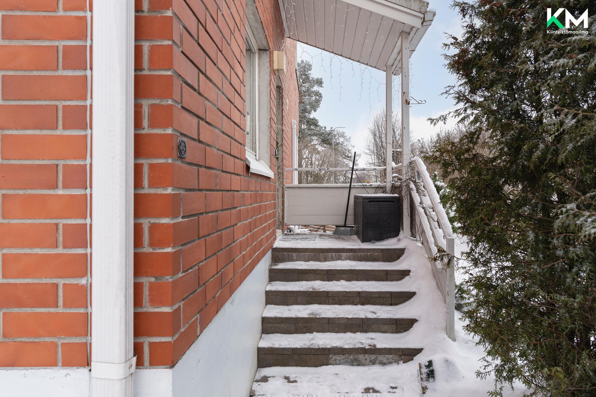 Myrttitie 3, Pukinmäki, Helsinki