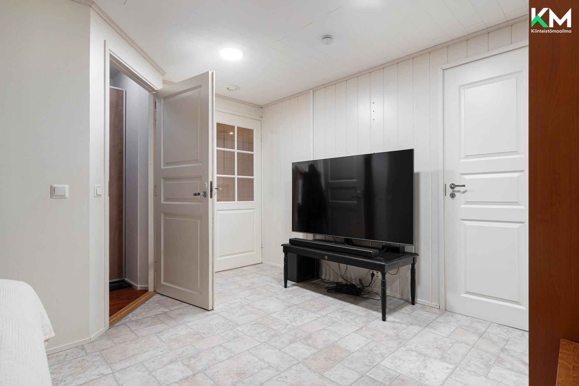 Myrttitie 3, Pukinmäki, Helsinki