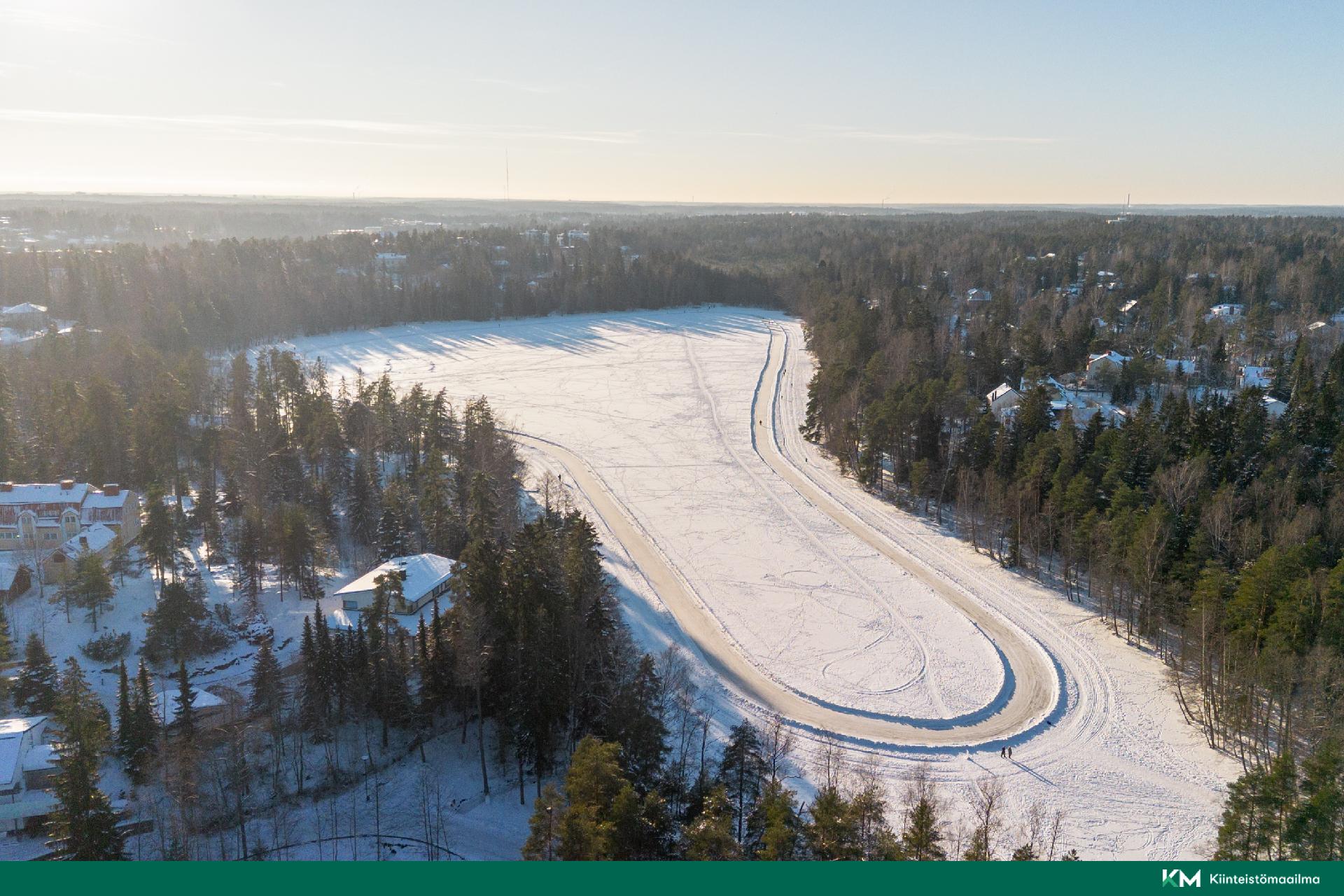 Kavallintie 37, Kauniainen