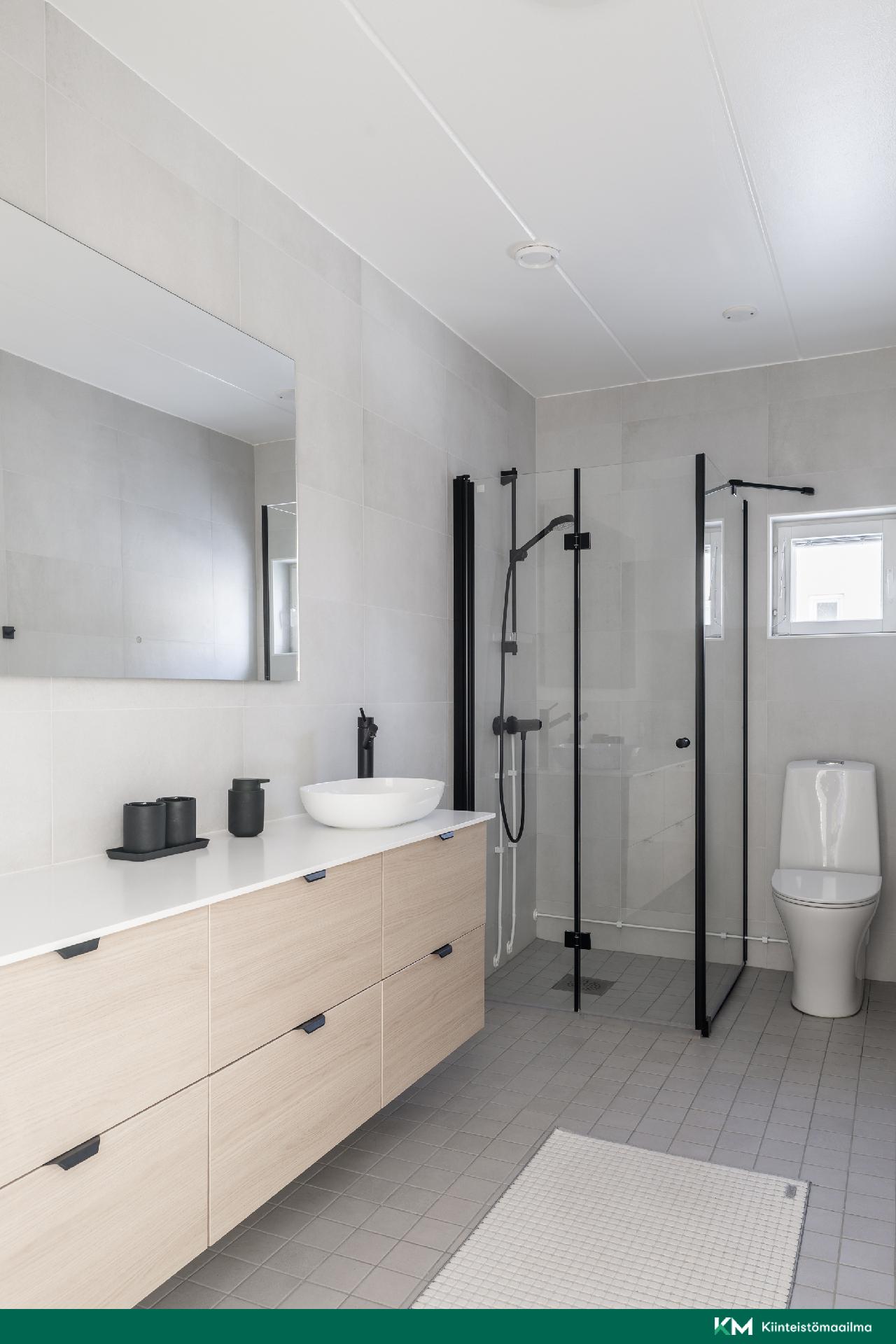 Kavallintie 37, Kauniainen