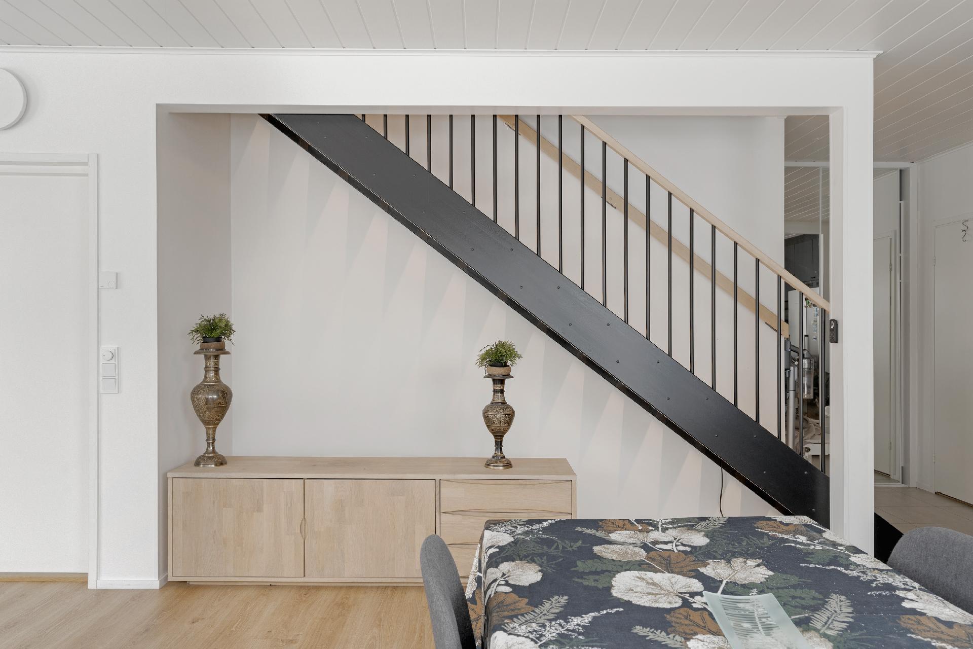 Pyökkikuja 3, Vanha Koivukylä, Vantaa