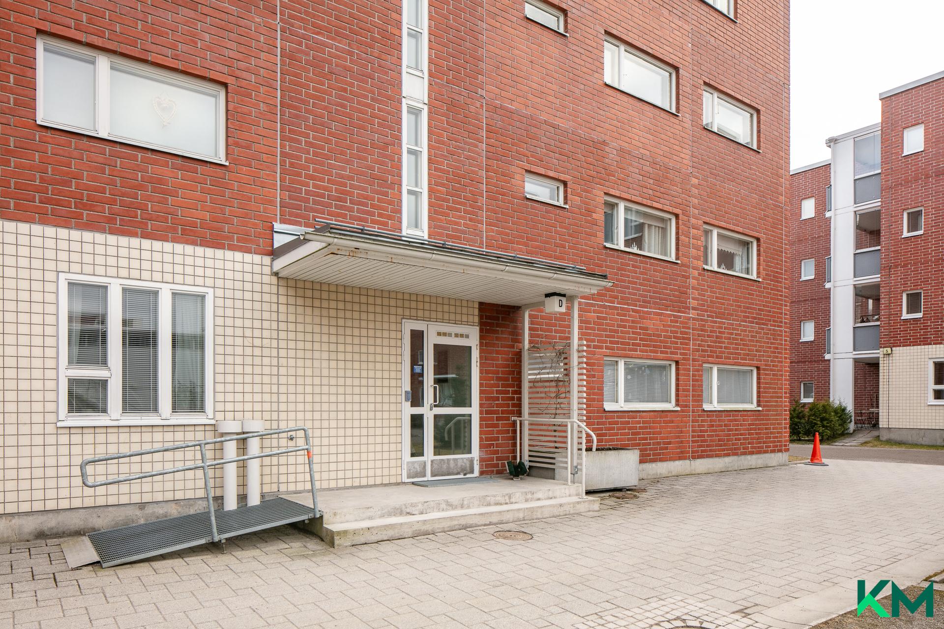 Kangasvuokontie 5, Itäkeskus, Helsinki