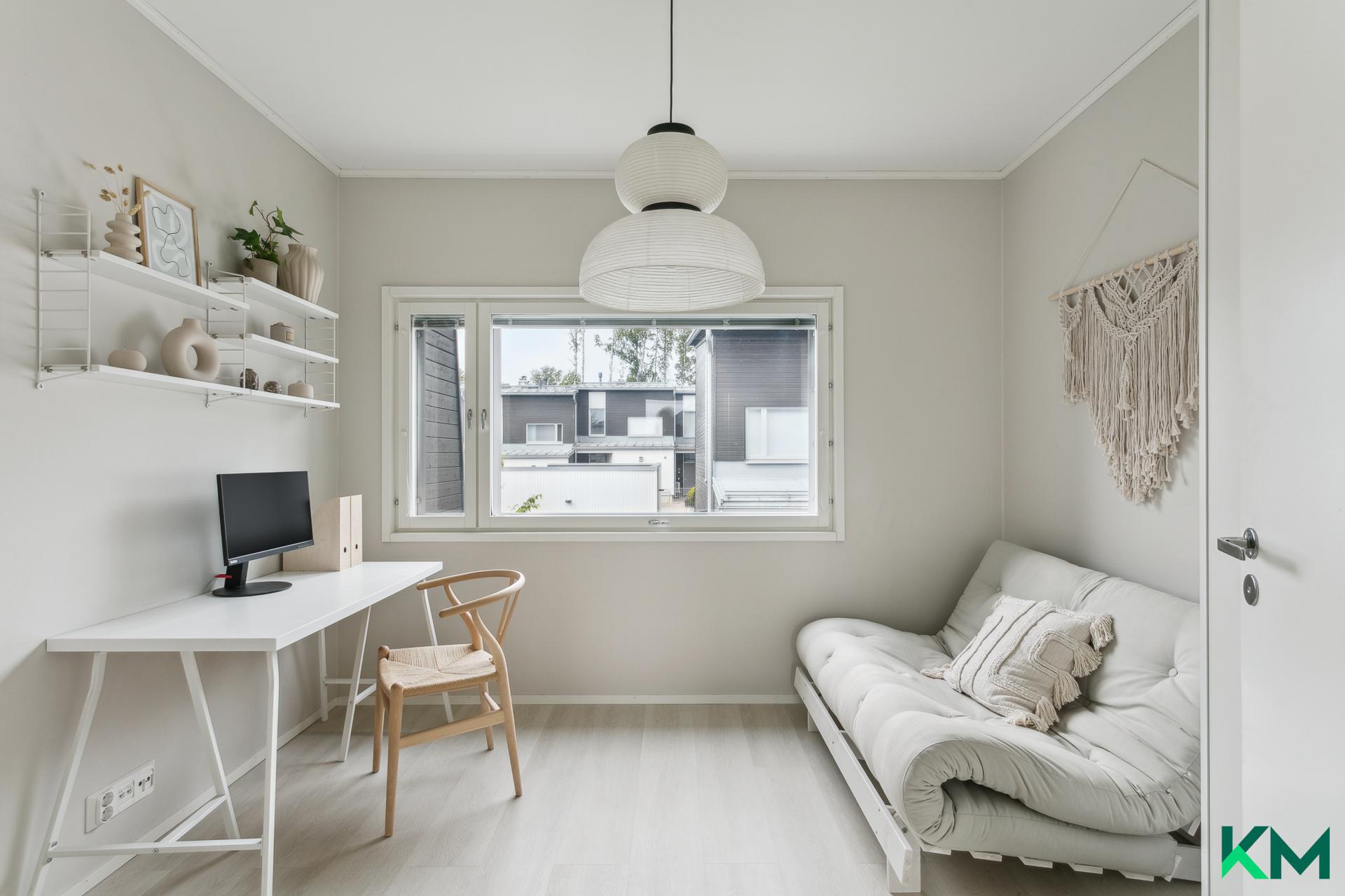 Yläkerran toinen makuuhuone