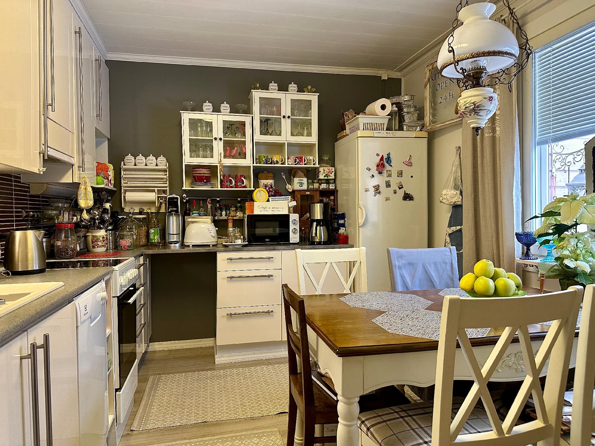 Kantakatu 2, Petsamo, Riihimäki