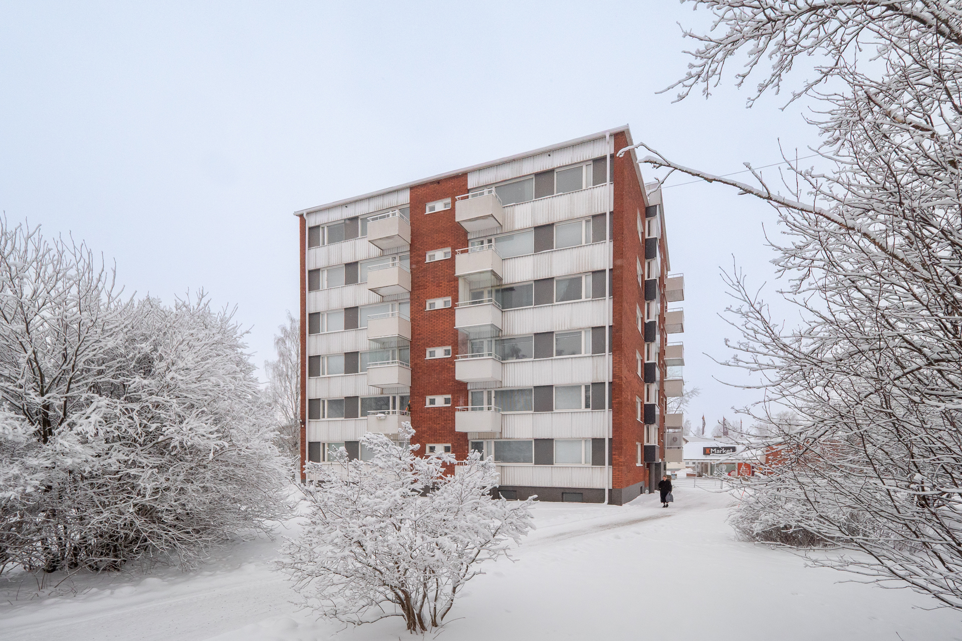 Tarkka-ampujankatu 16, Heinäpää, Oulu