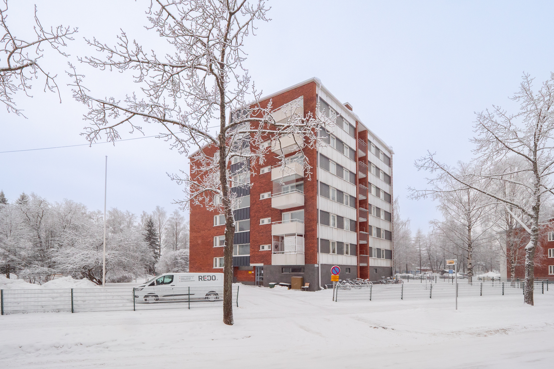 Tarkka-ampujankatu 16, Heinäpää, Oulu