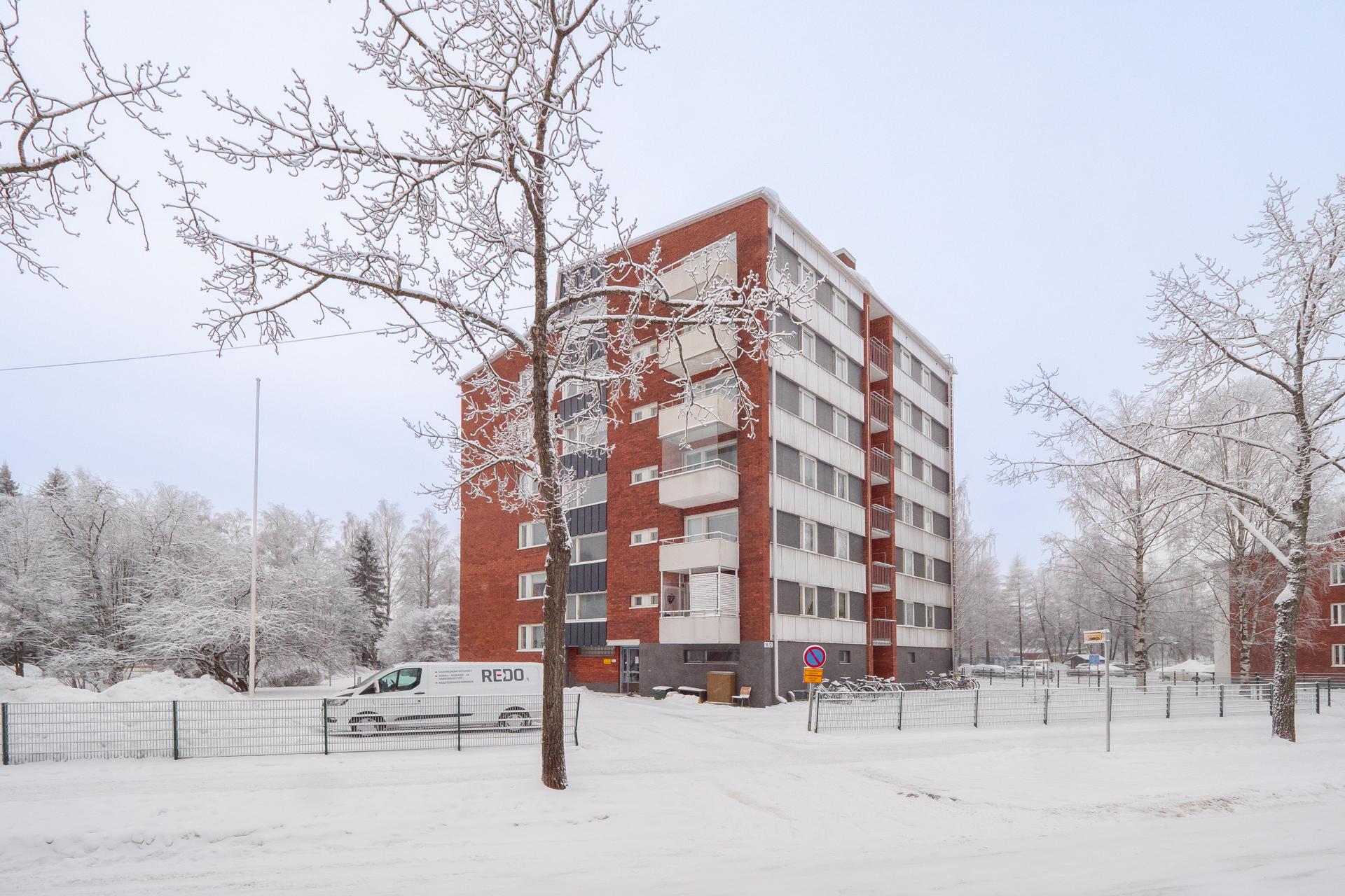 Tarkka-ampujankatu 16, Heinäpää, Oulu