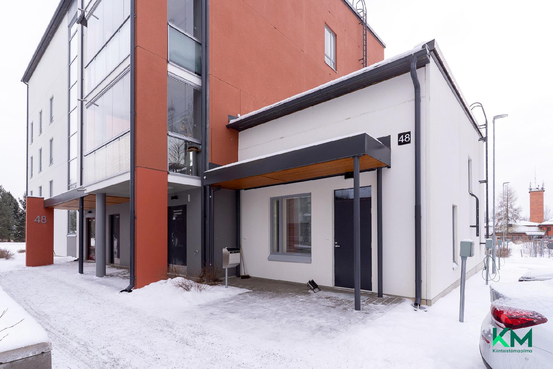 Maantason asuntoon oma sisäänkäynti pihasta