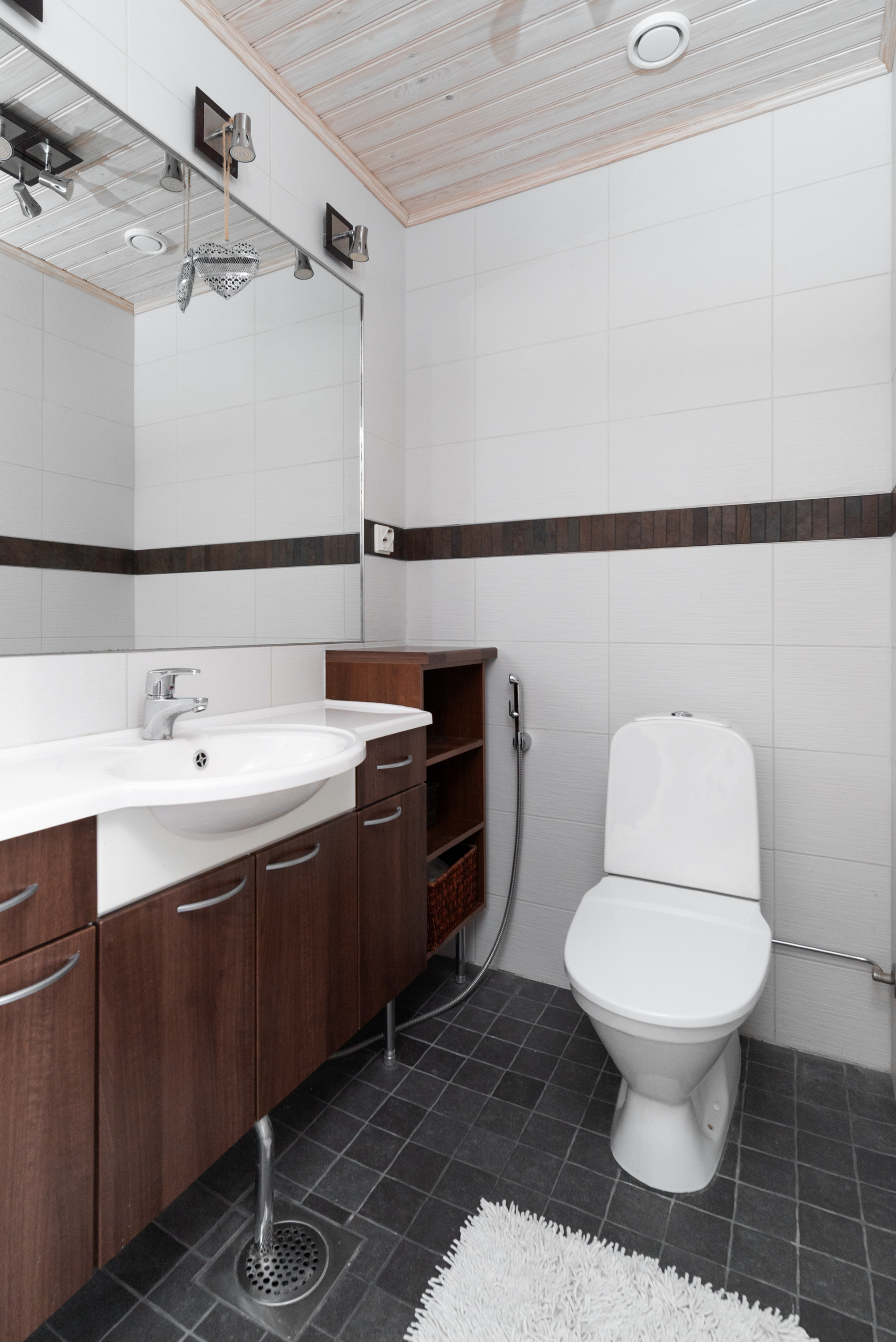 erillinen wc