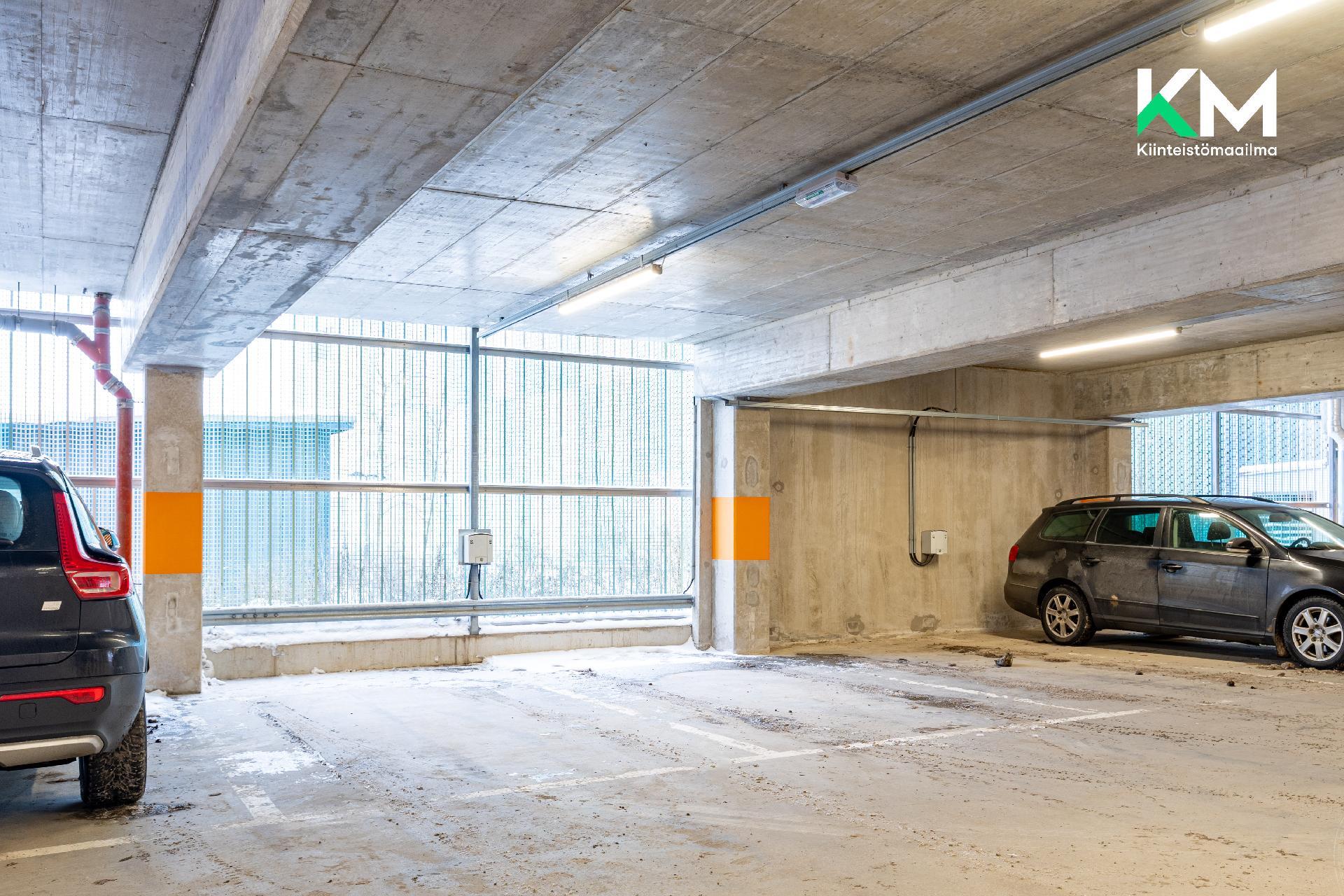 Myynnissa autohallipaikkaosake