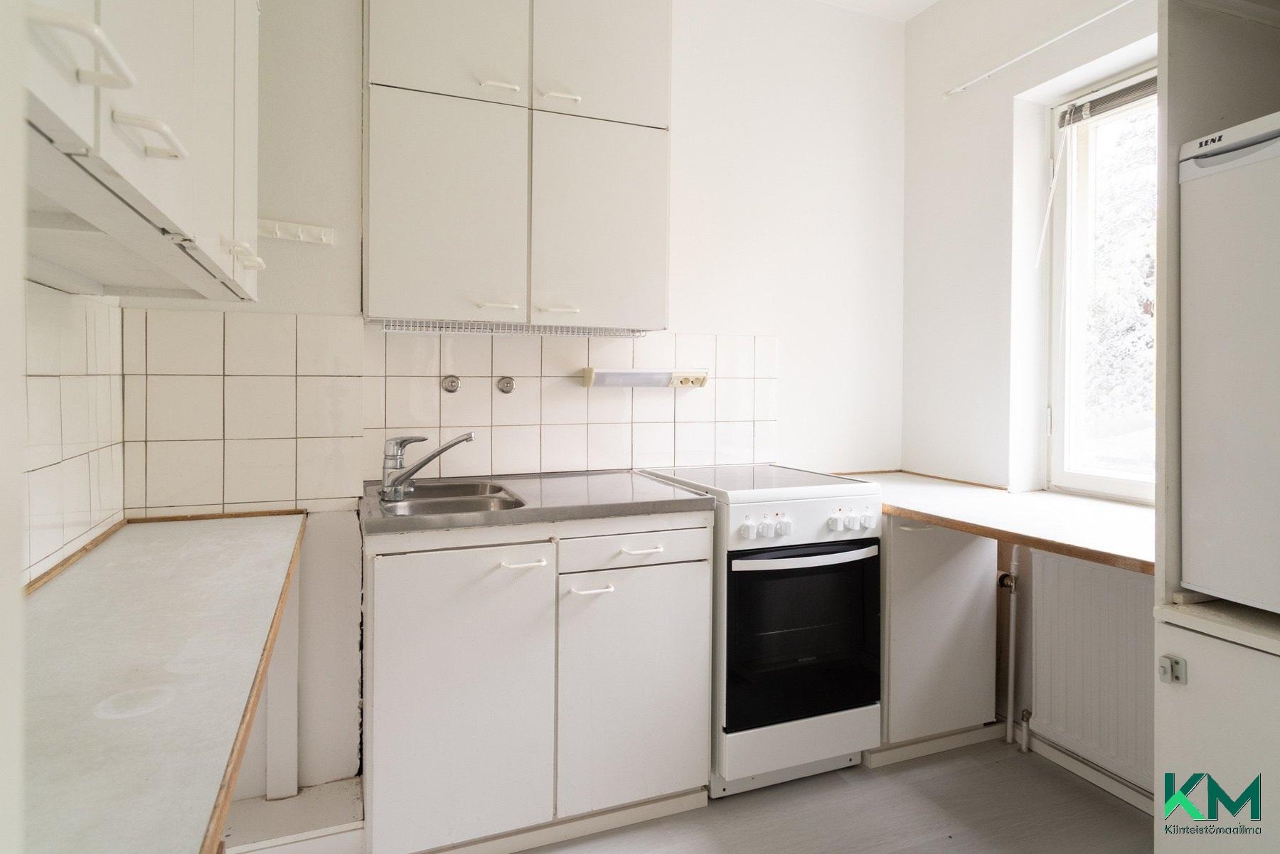 Ikkunallinen keittokomero