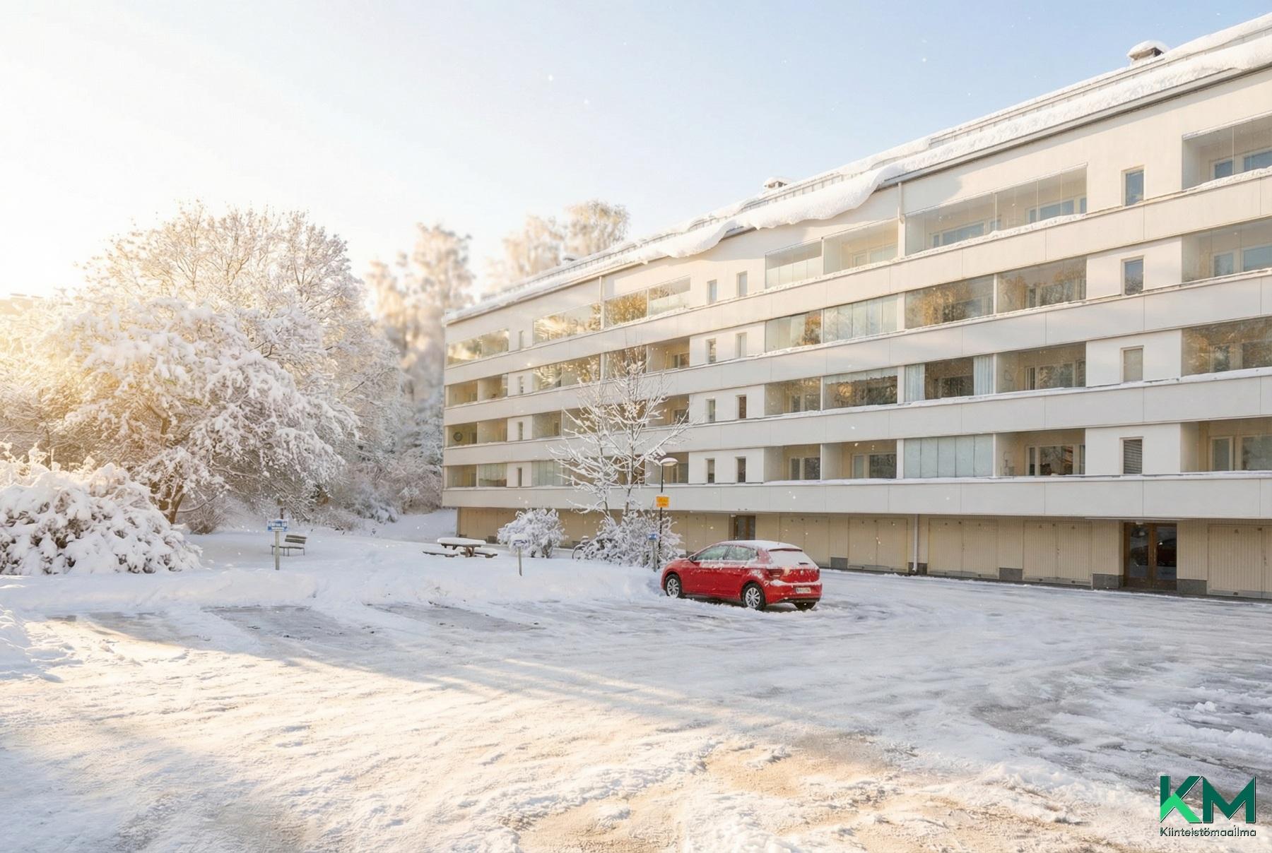 Kajaaninlinnantie 3 - parkkialue