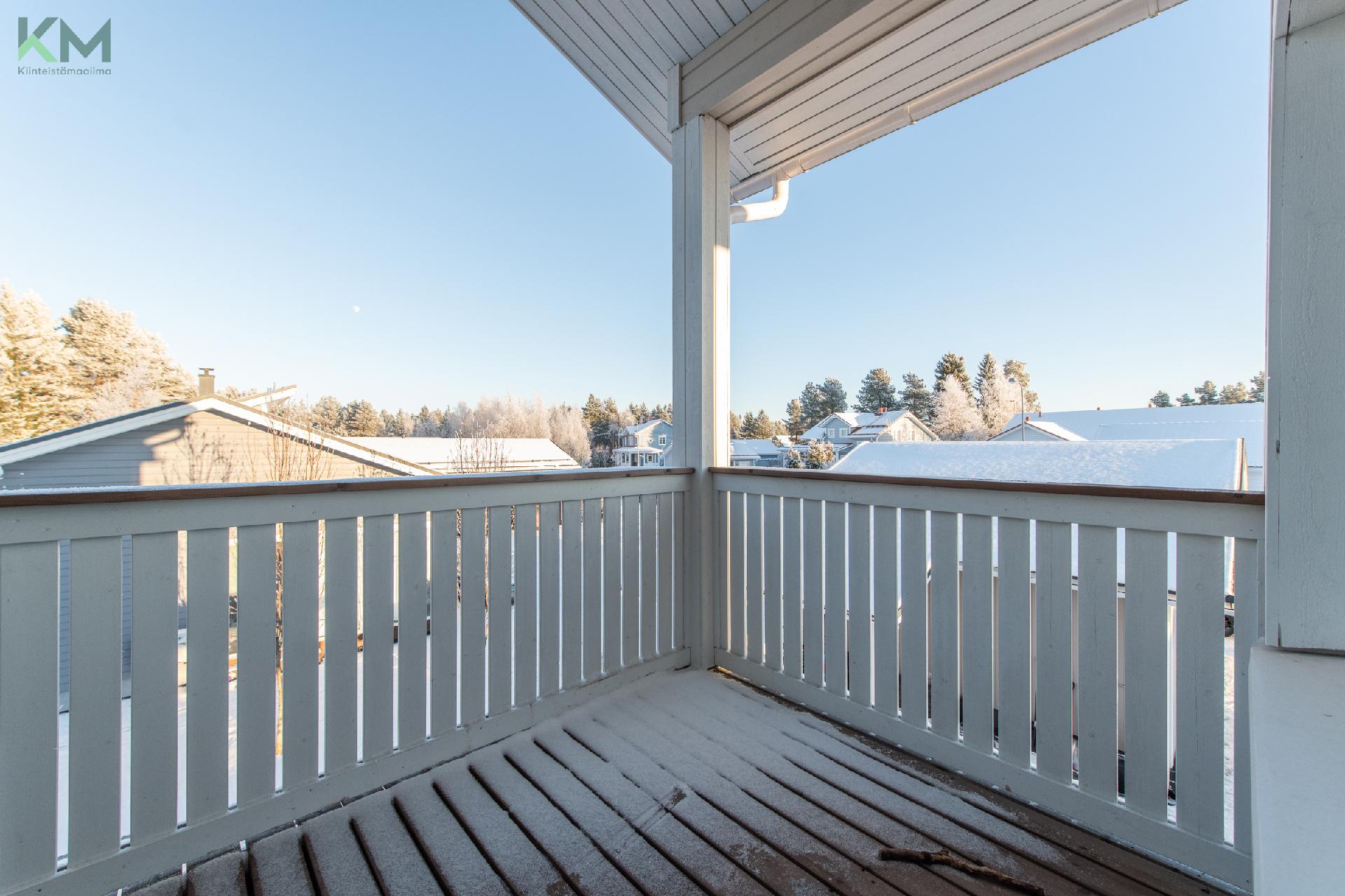 Parveke makuuhuoneesta