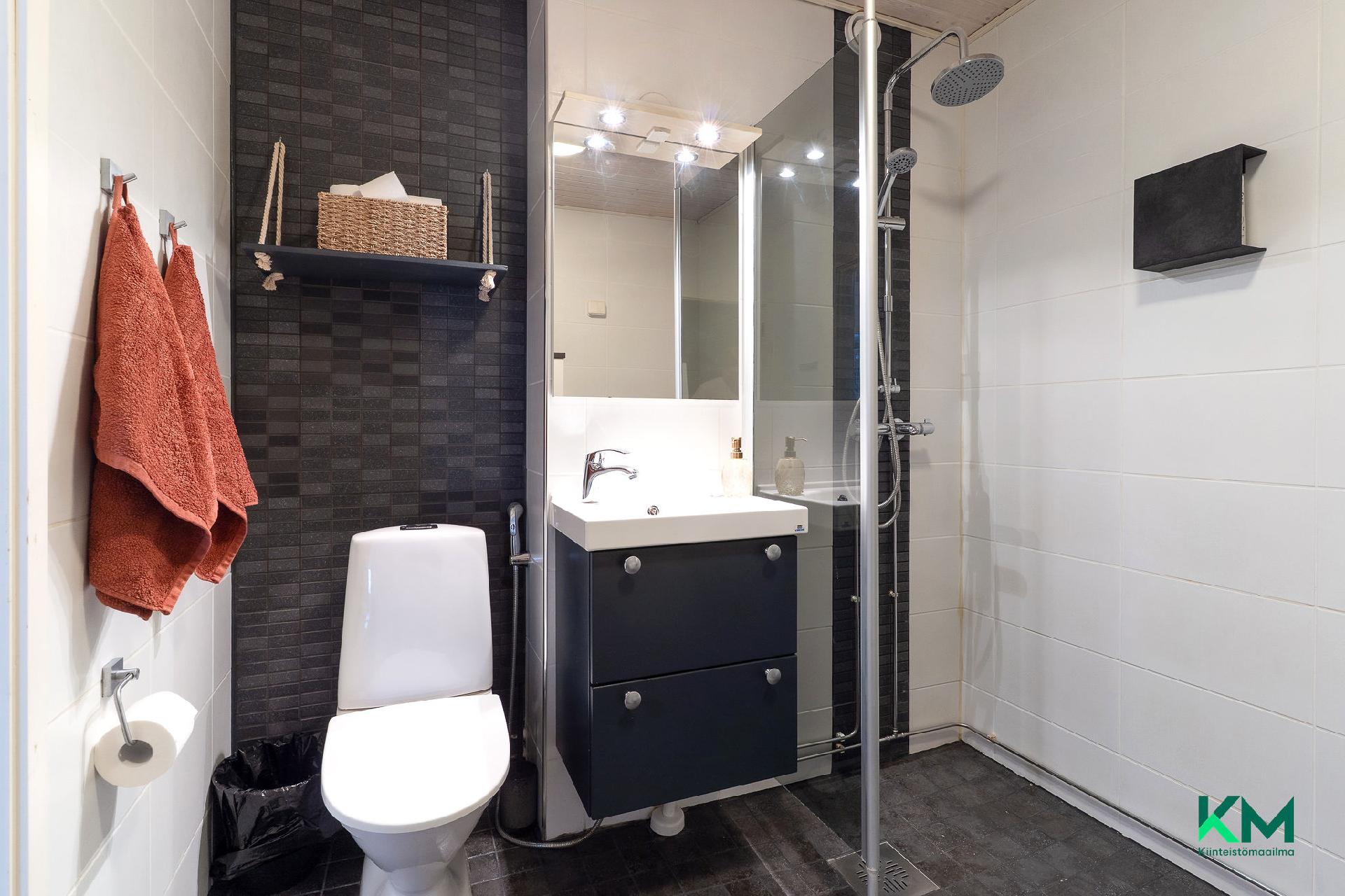 Isolukontie 4, Suorama, Kangasala